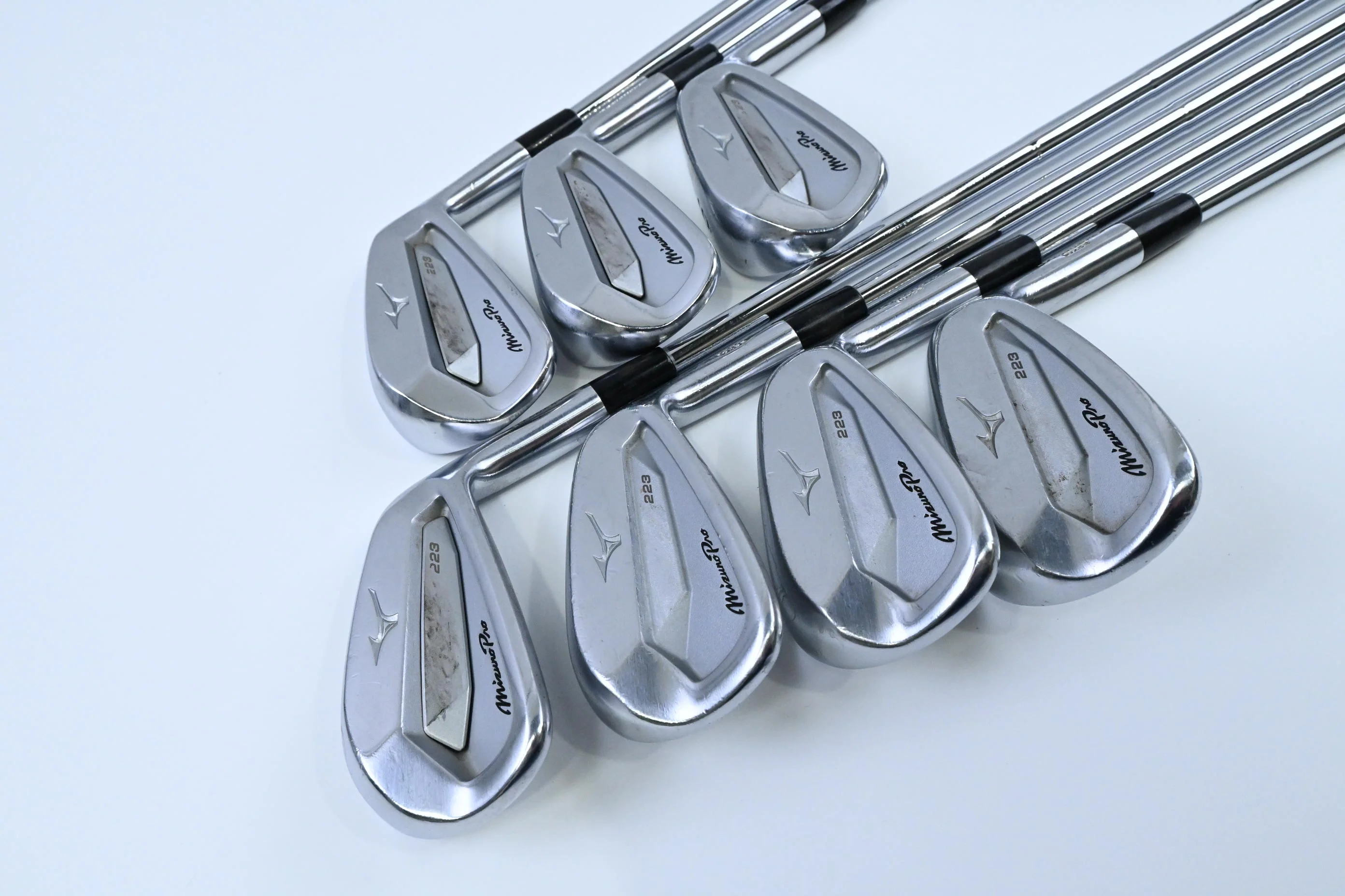 Mizuno Pro 223 Irons / 4-PW / X-Flex Dynamic Gold X100 Shafts - Image 2