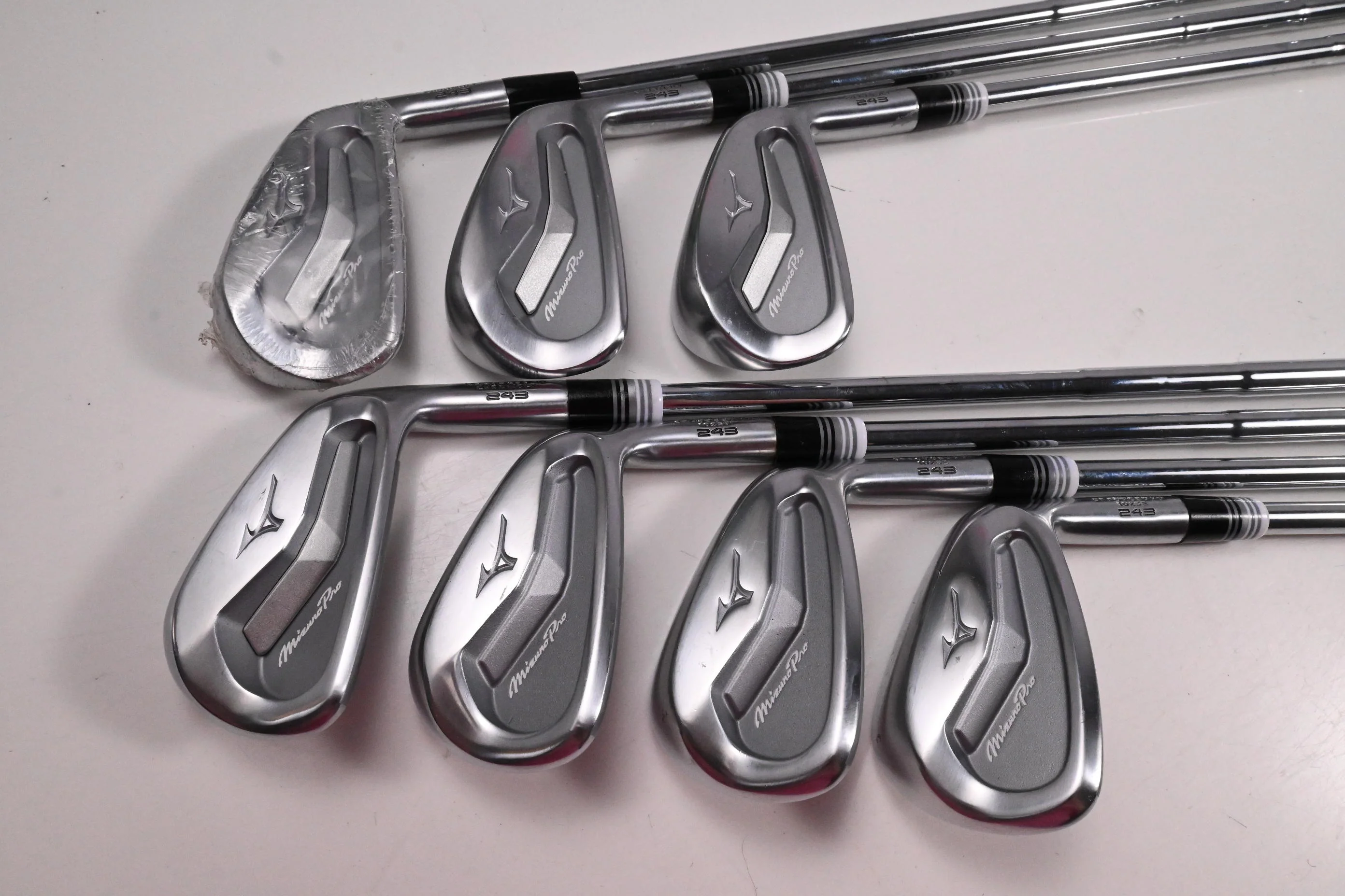 Mizuno Pro 243 Irons / 4-PW / Stiff Flex Dynamic Gold Mid 115 S300 Shafts - Image 2