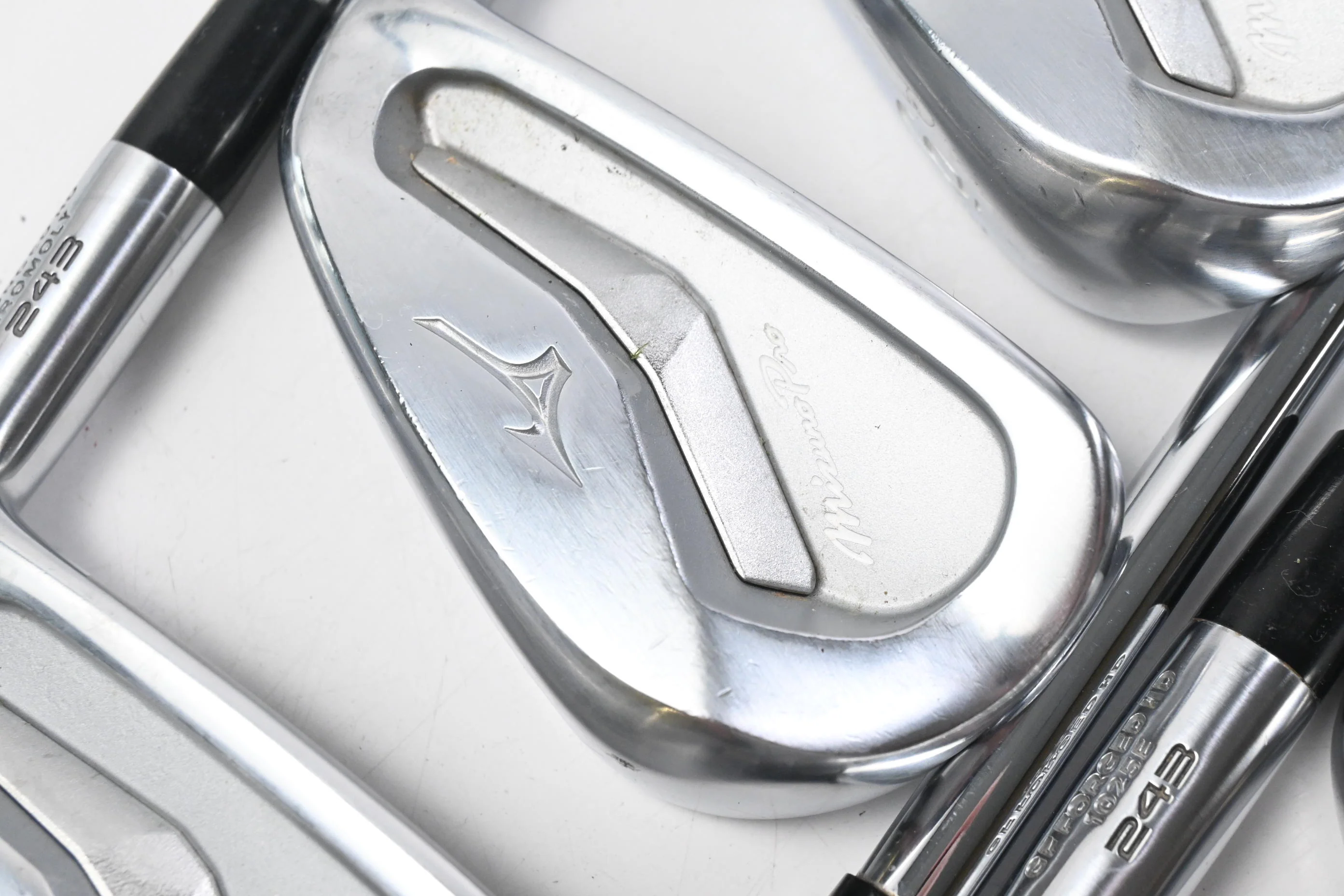 Mizuno Pro 243 Irons / 4-PW / Stiff Flex Dynamic Gold S300 MID 115 Shafts