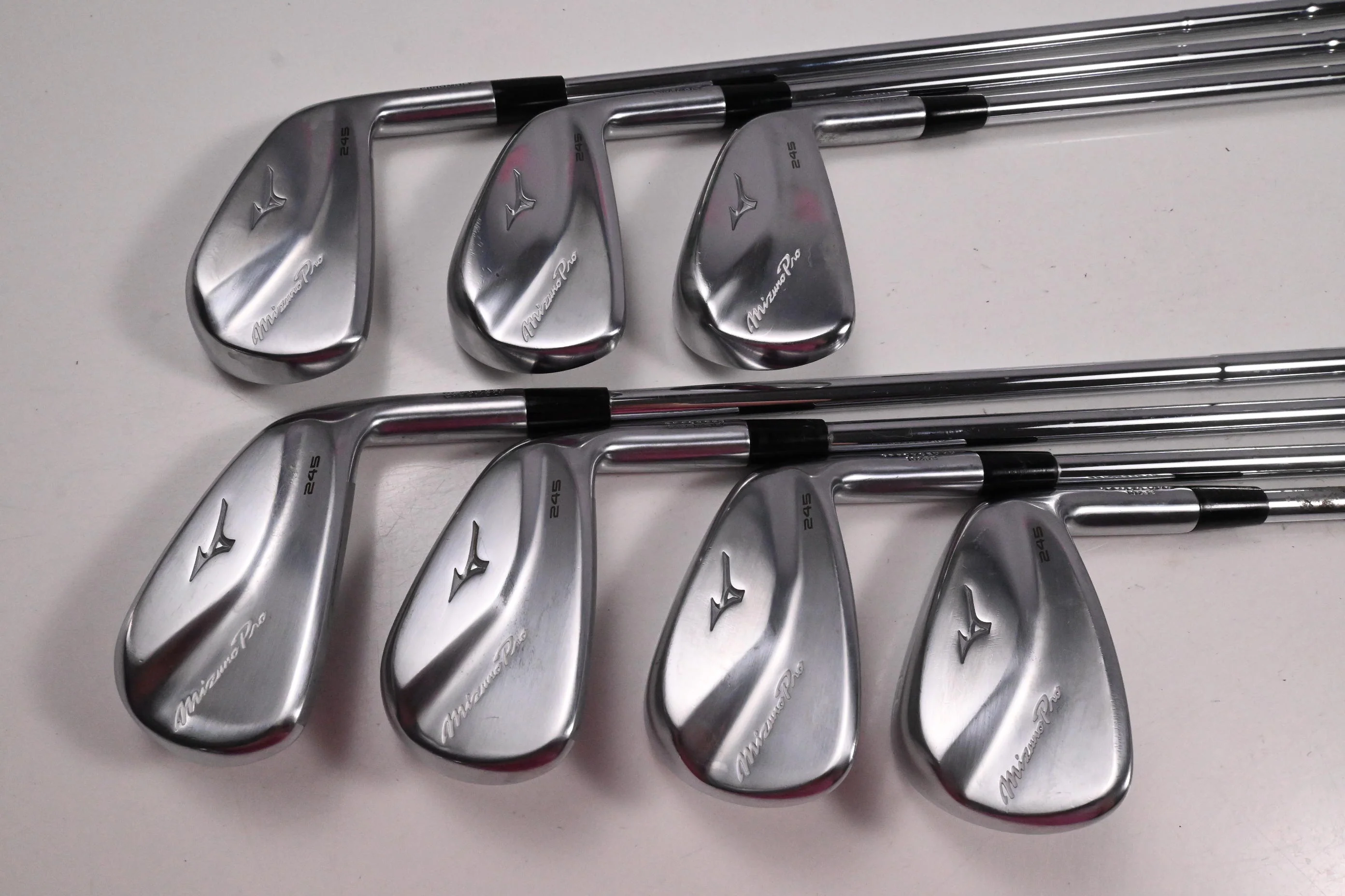 Mizuno Pro 245 Irons / 4-PW / Regular Flex Dynamic Gold Mid 100 R300 Shafts - Image 2