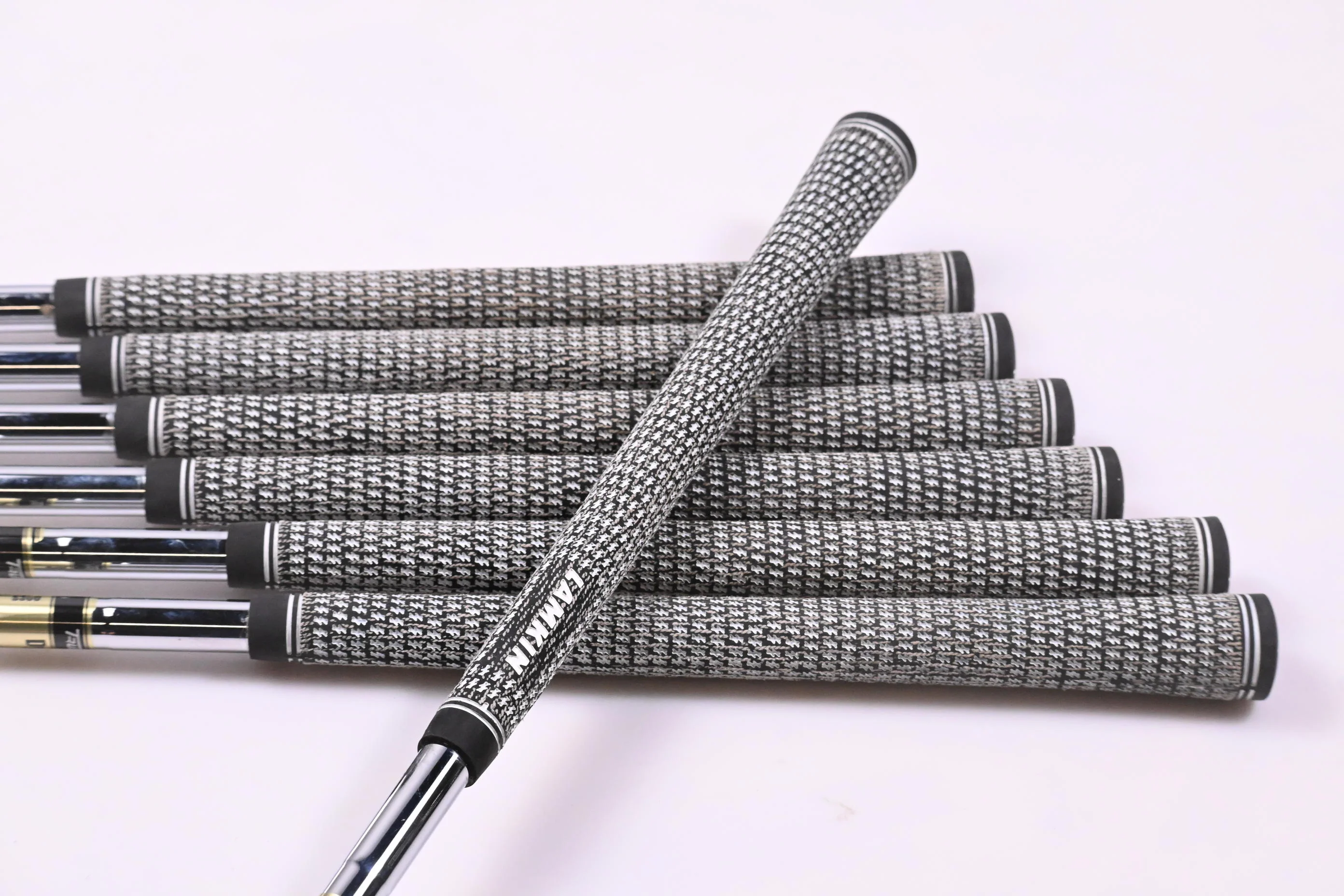 Mizuno Pro S-1 Irons / 4-PW / Stiff Flex Dynamic Gold S300 Shafts - Image 7