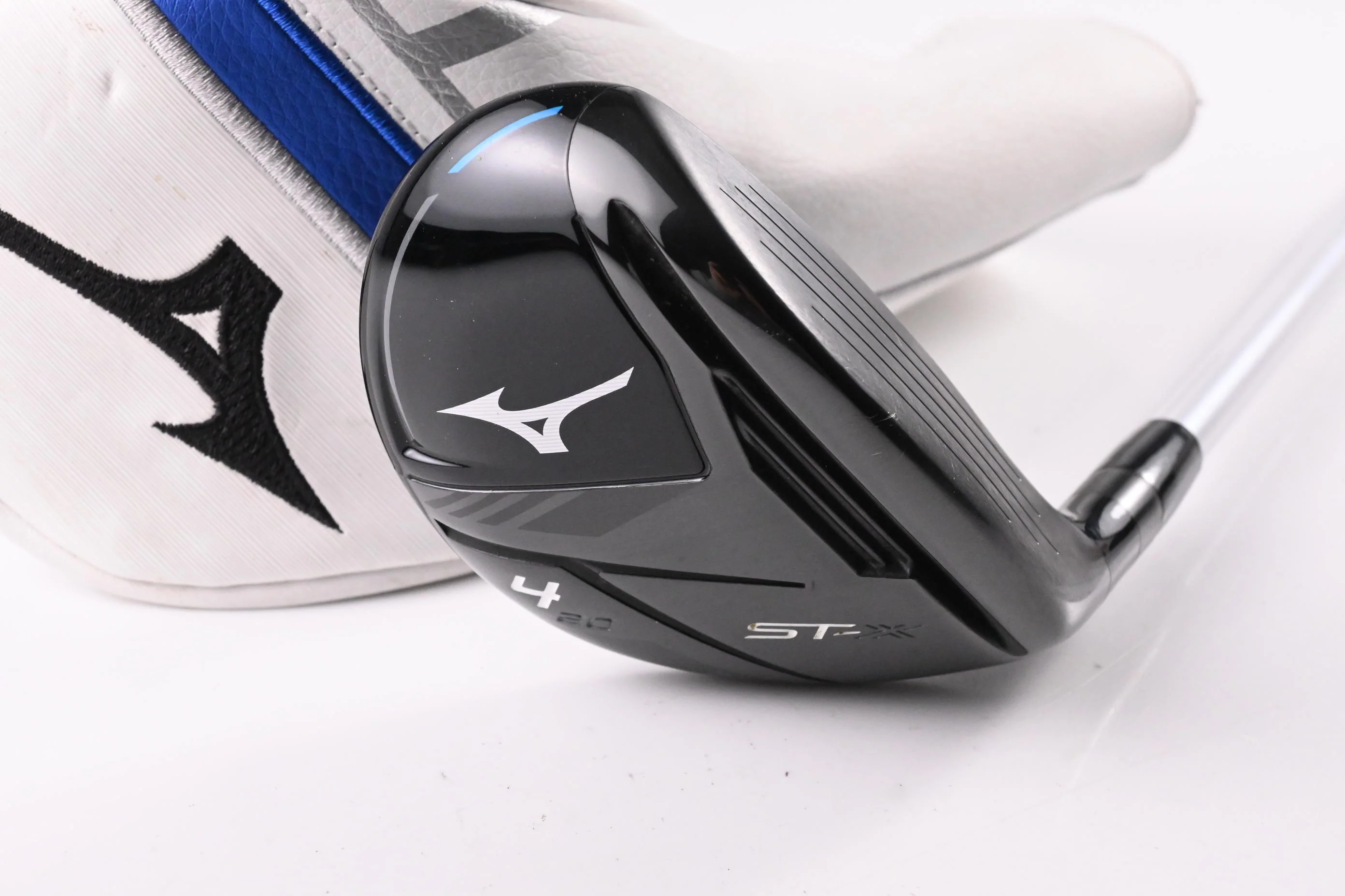 Mizuno ST-X 220 #4 Hybrid / 20 Degree / Senior Flex Aldila Ascent 50 Shaft