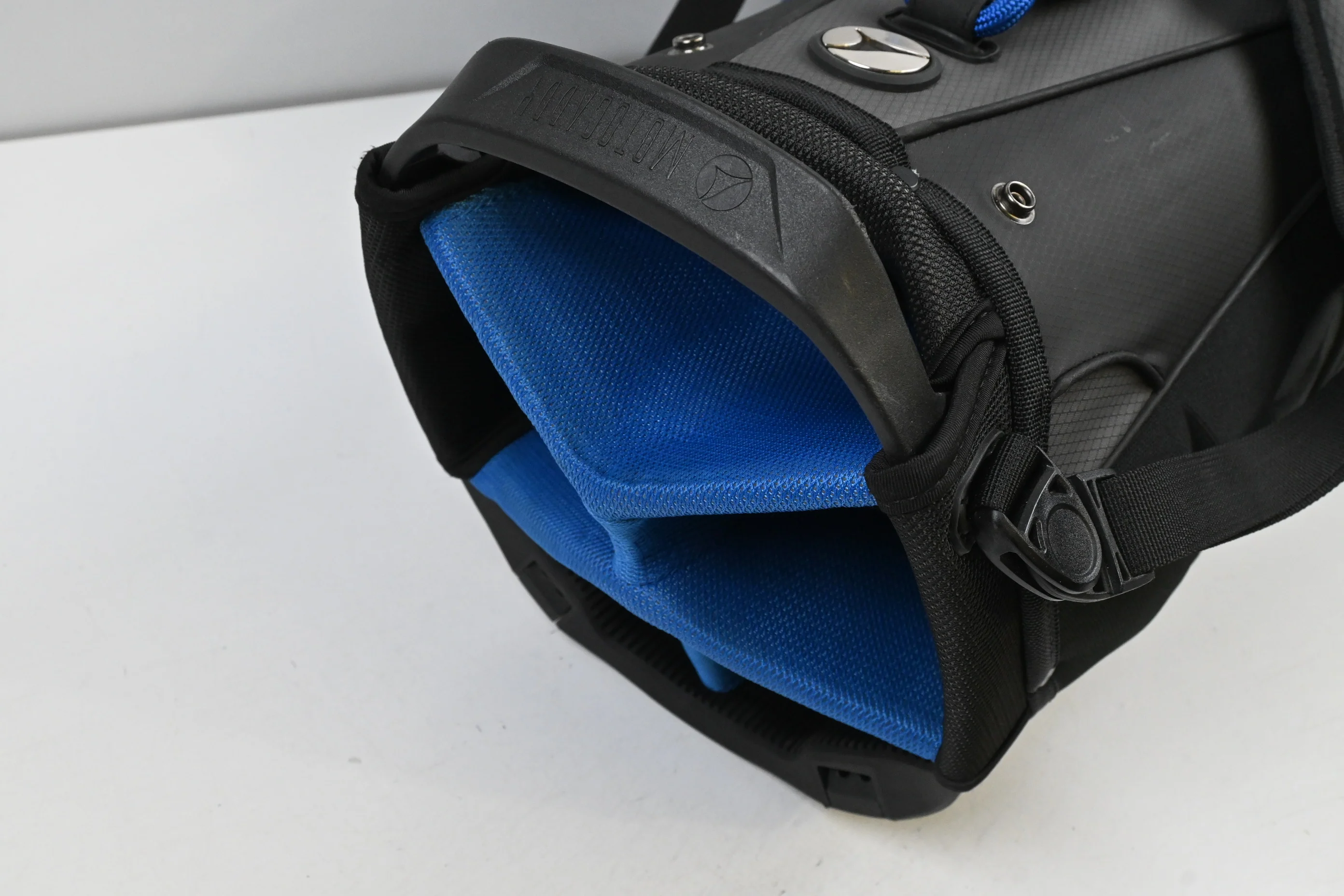 Motocaddy Hydro Flex Stand Bag / 5-Way Divider / Grey, Blue - Image 4