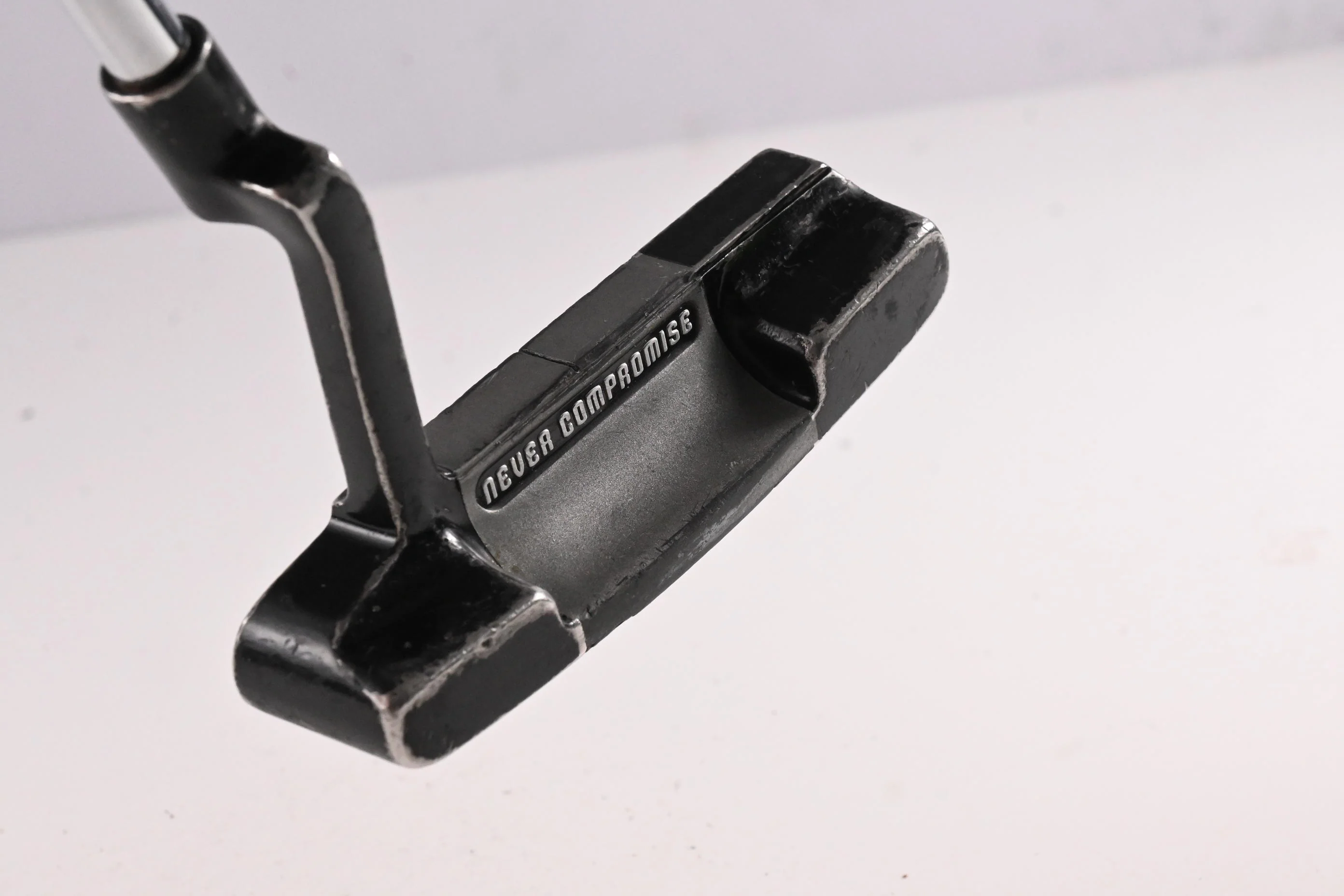 Never Compromise Z/I Delta Putter / 32 Inch - Image 3