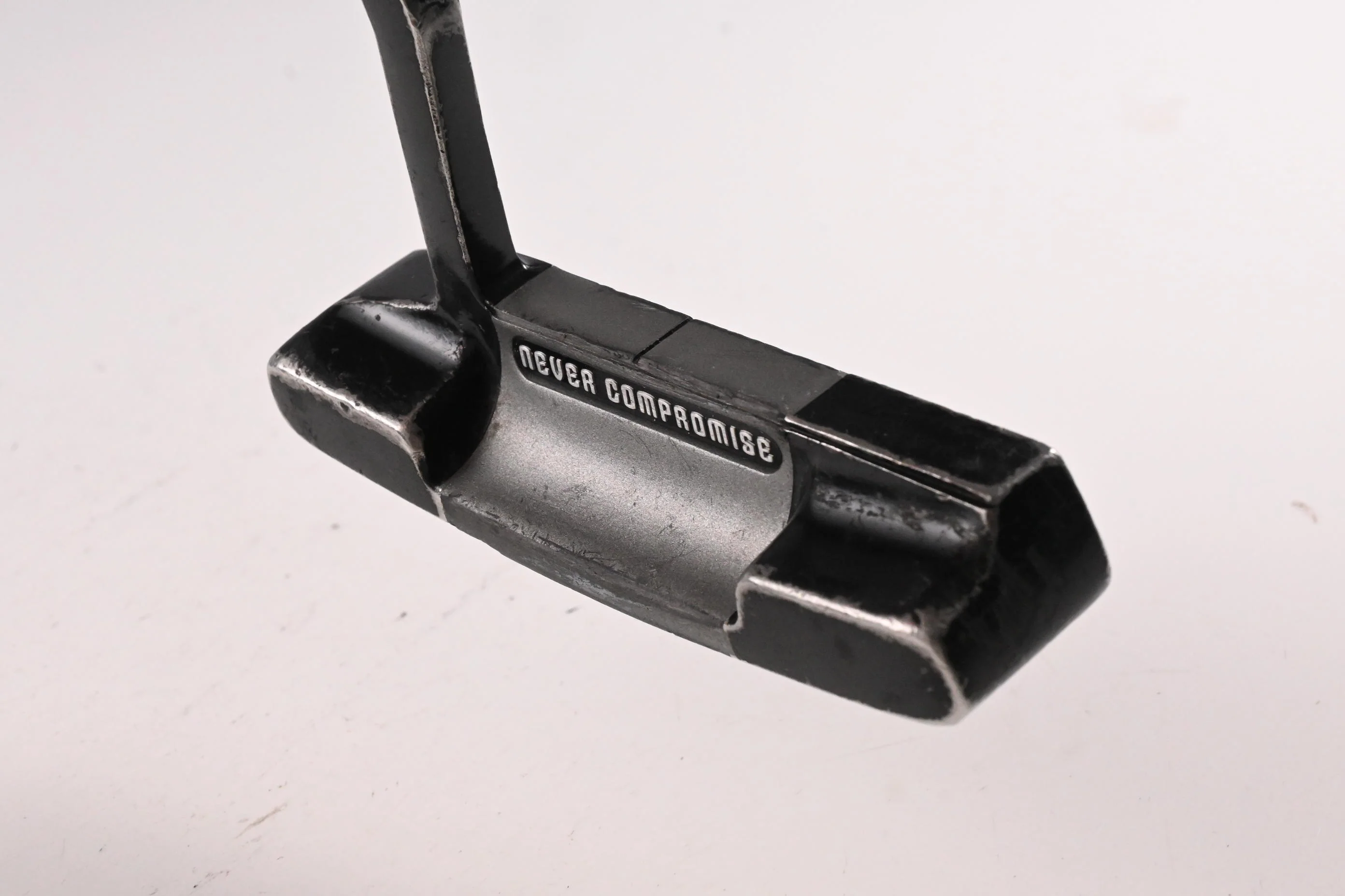 Never Compromise Z/I Delta Putter / 32 Inch - Image 4