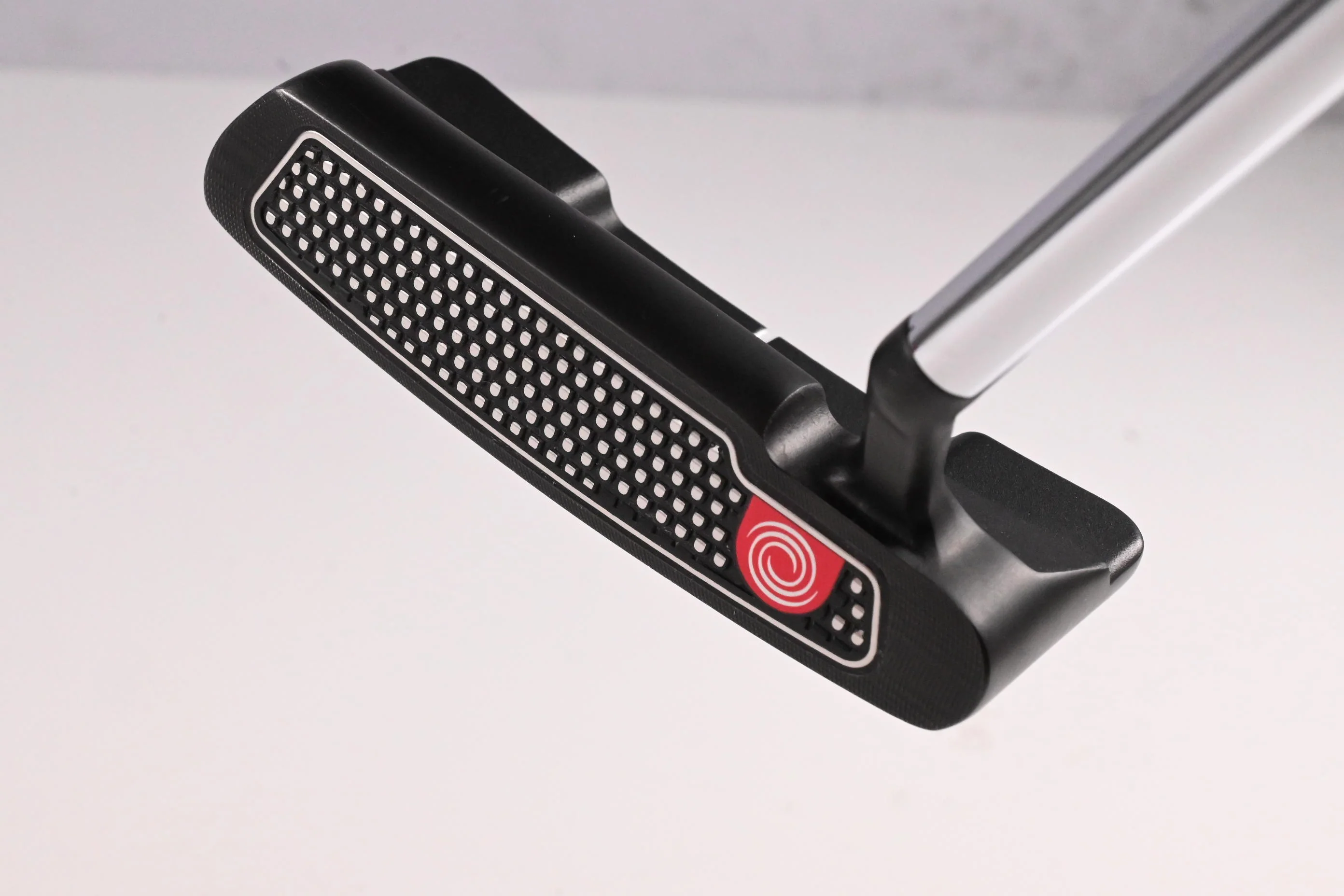 Odyssey O-Works 2020 1W Slant Neck Putter / 33 Inch - Image 3