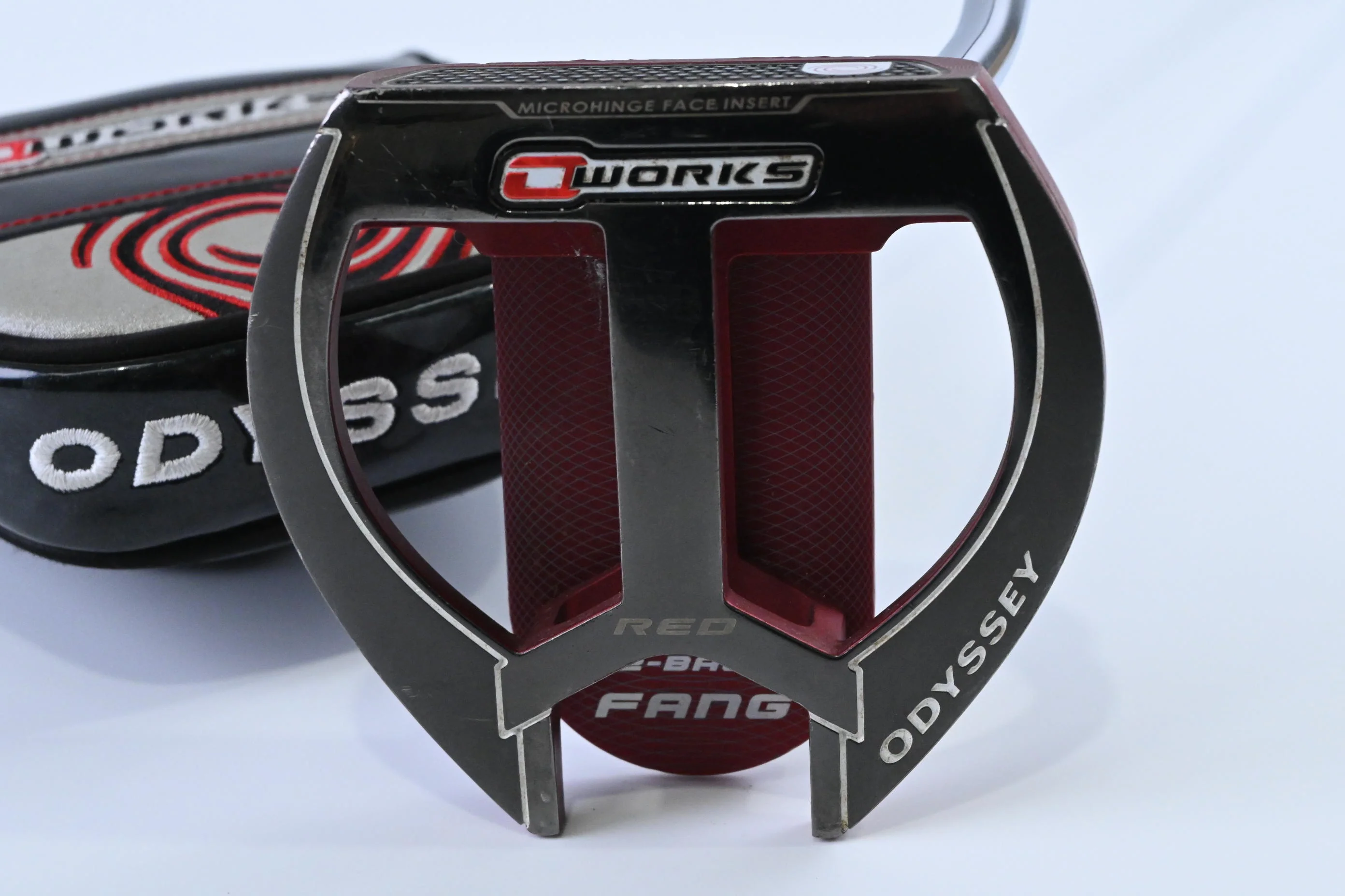Odyssey O-Works Red 2-Ball Fang Putter / 34 Inch