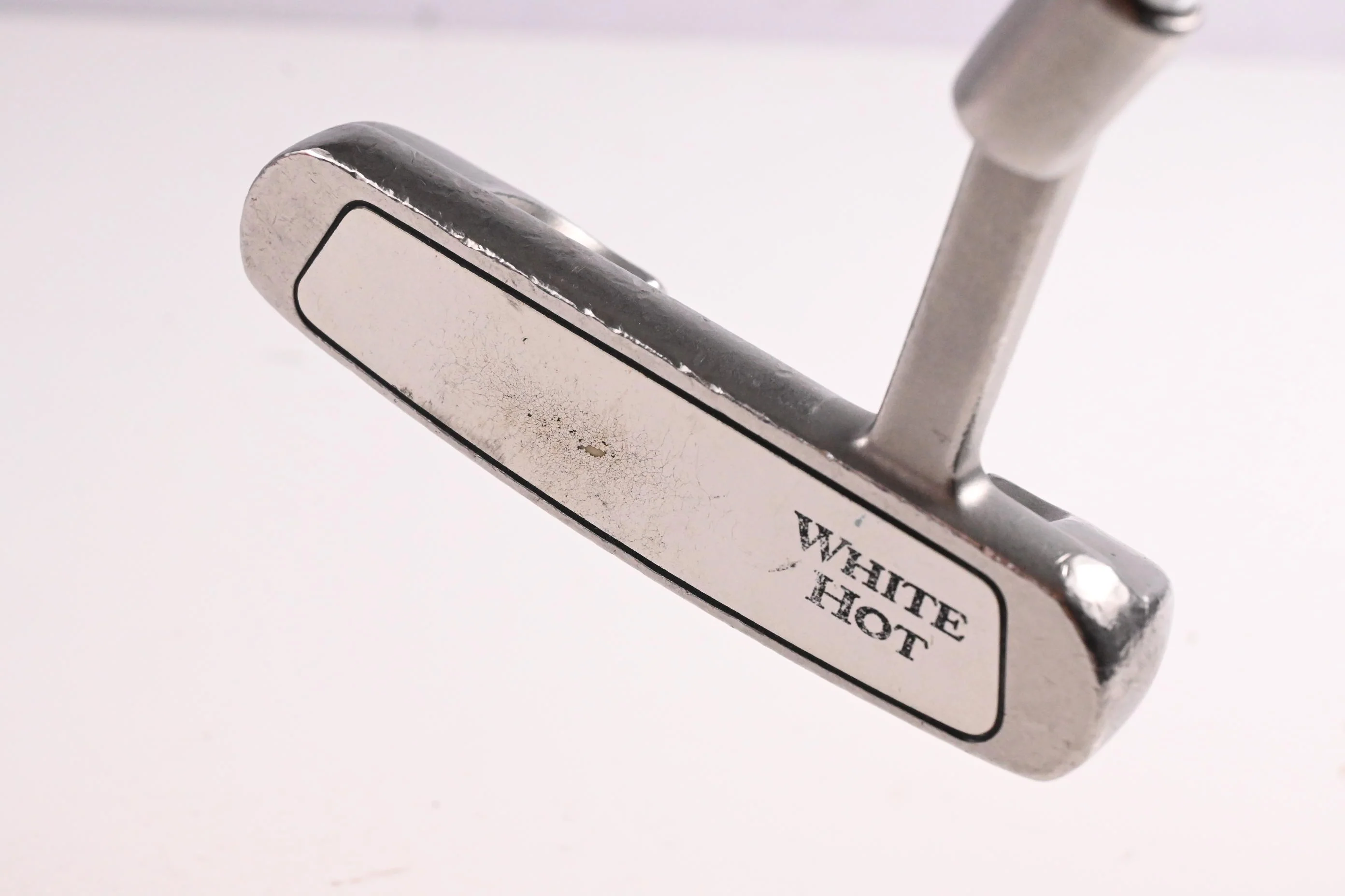Odyssey White Hot #4 Putter / 35 Inch - Image 2