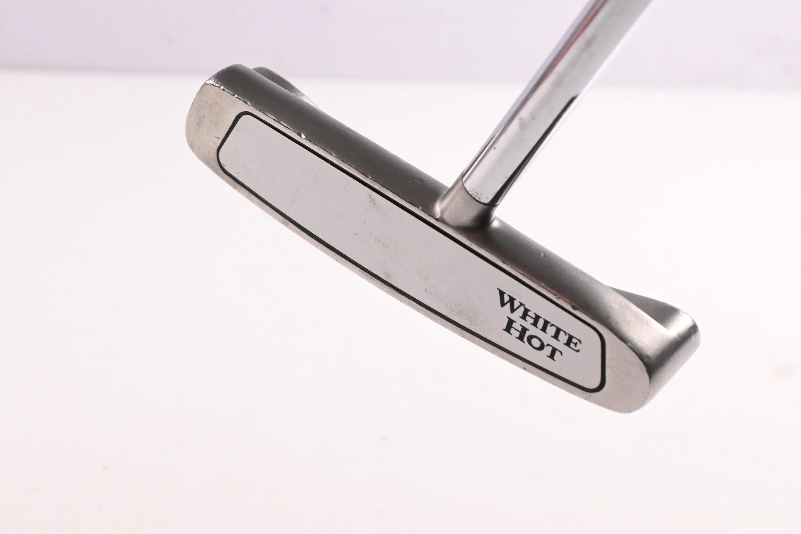 Odyssey White Hot #2 Putter / 35 Inch - Image 2