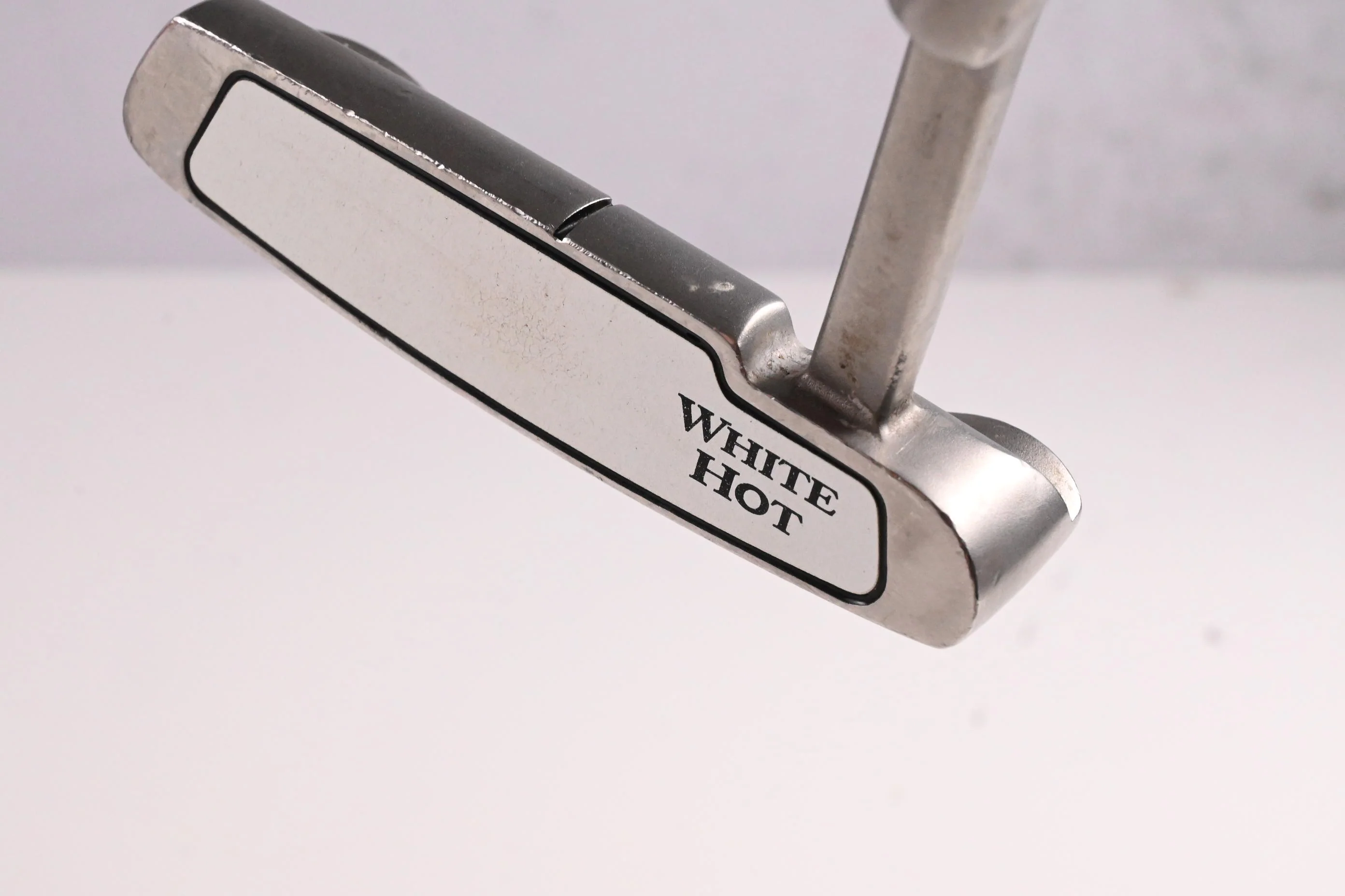 Odyssey White Hot #1 Putter / 32 Inch - Image 2