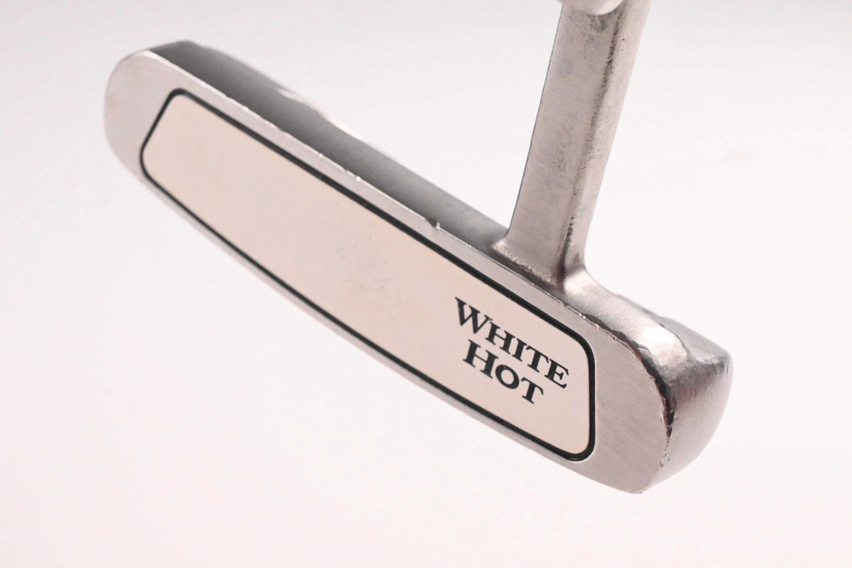 Odyssey White Hot #4 Putter / 34 Inch - Image 2