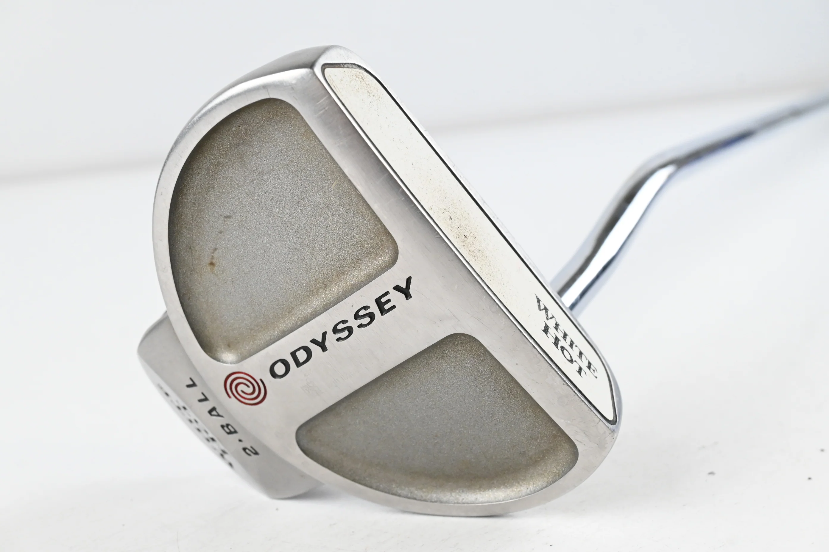 Odyssey White Hot 2-Ball Putter / 32 Inch