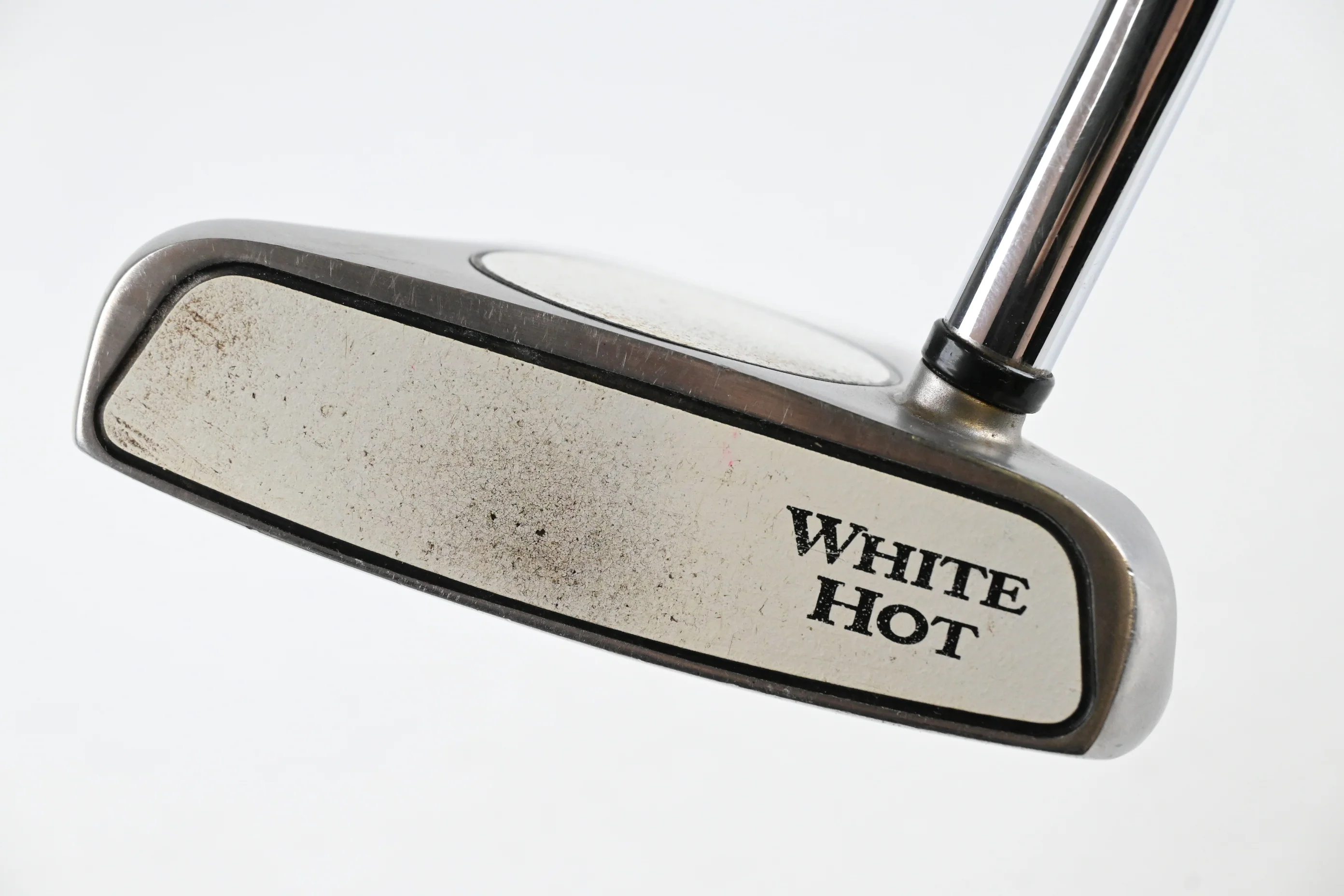 Odyssey White Hot 2-Ball Putter / 32 Inch - Image 2