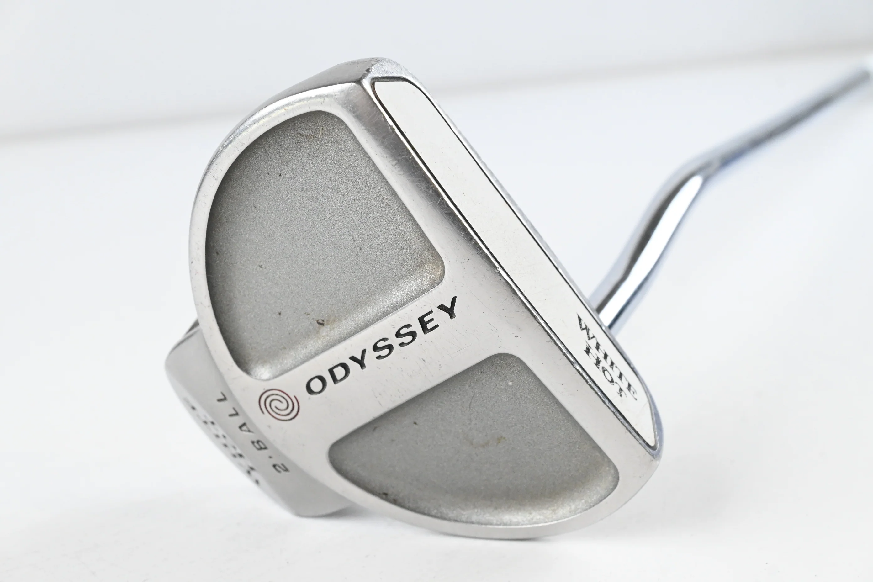 Odyssey White Hot 2-Ball Putter / 32.5 Inch