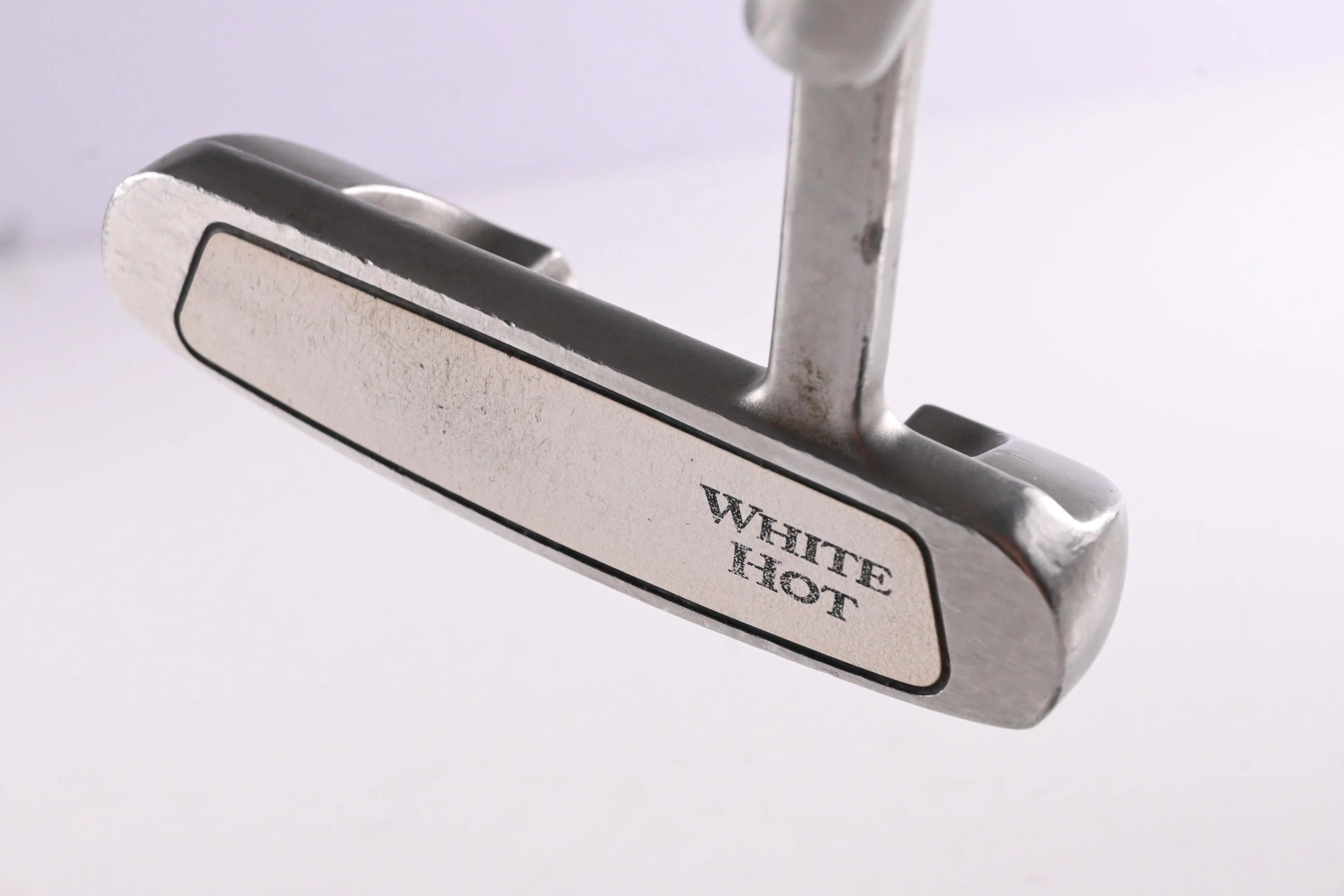 Odyssey White Hot #4 Putter / 35 Inch - Image 2
