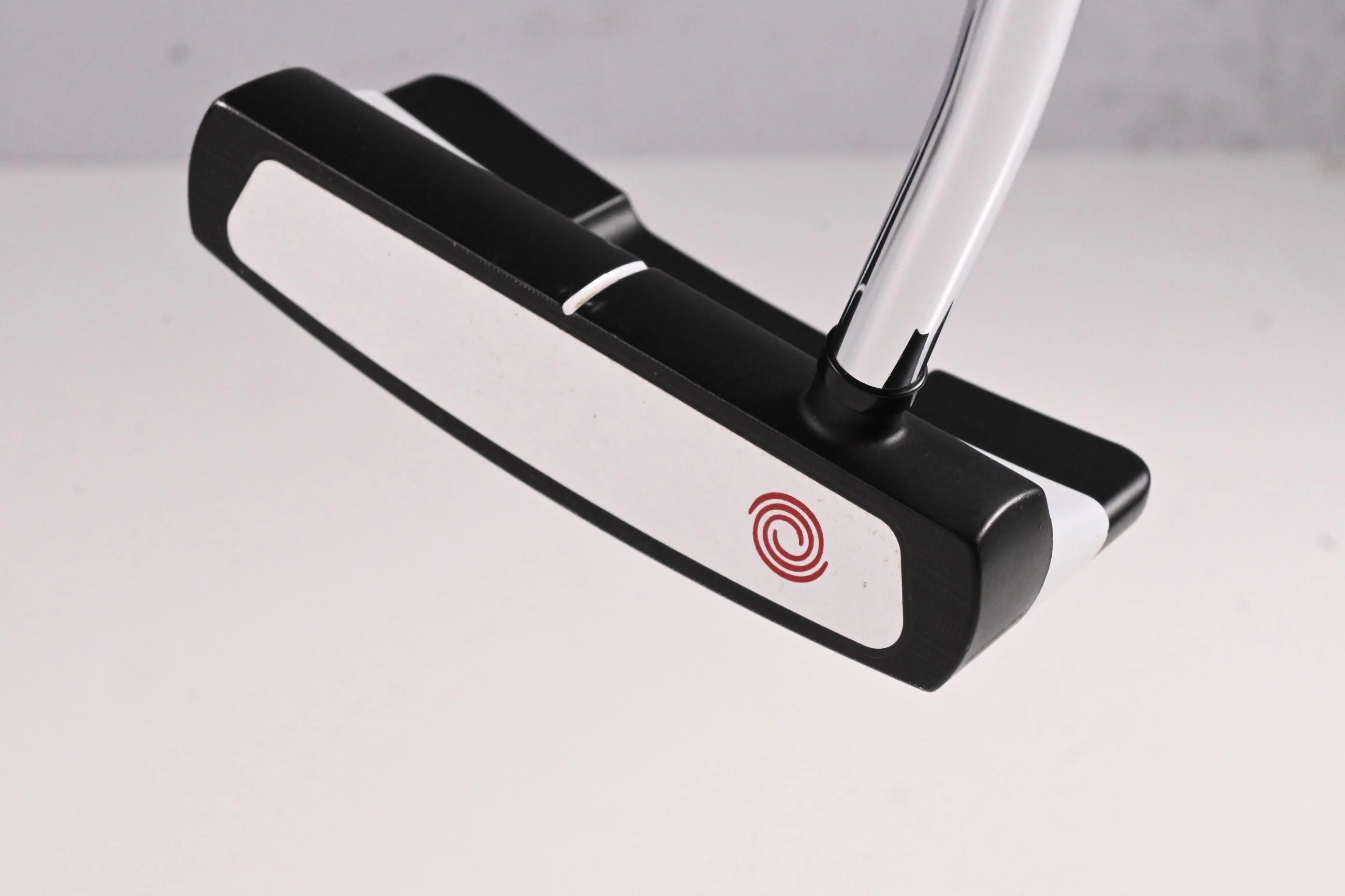 Odyssey White Hot Versa Double Wide Putter / 34 Inch - Image 3