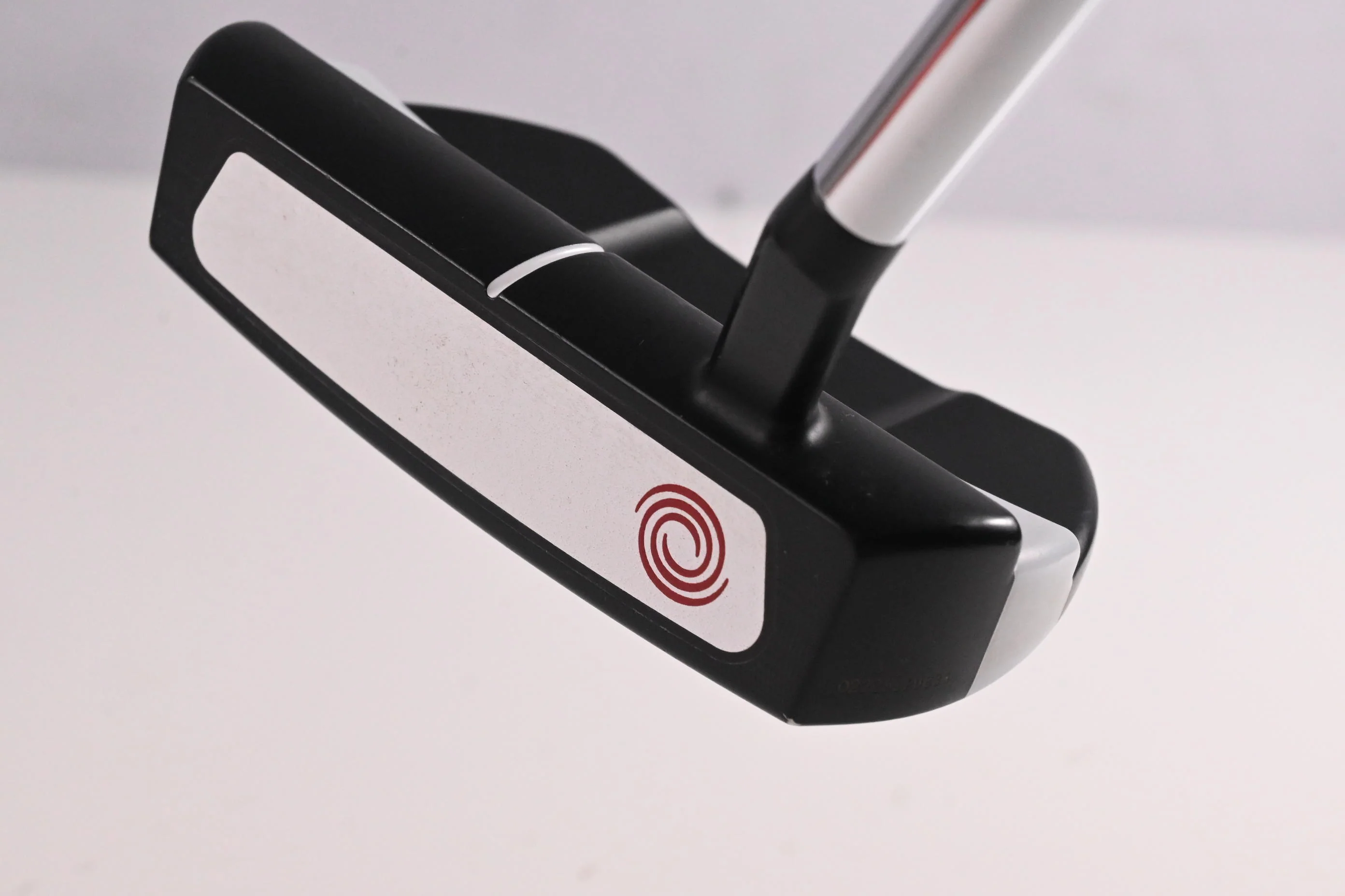 Odyssey White Hot Versa Three T Slant Putter / 35 Inch - Image 3