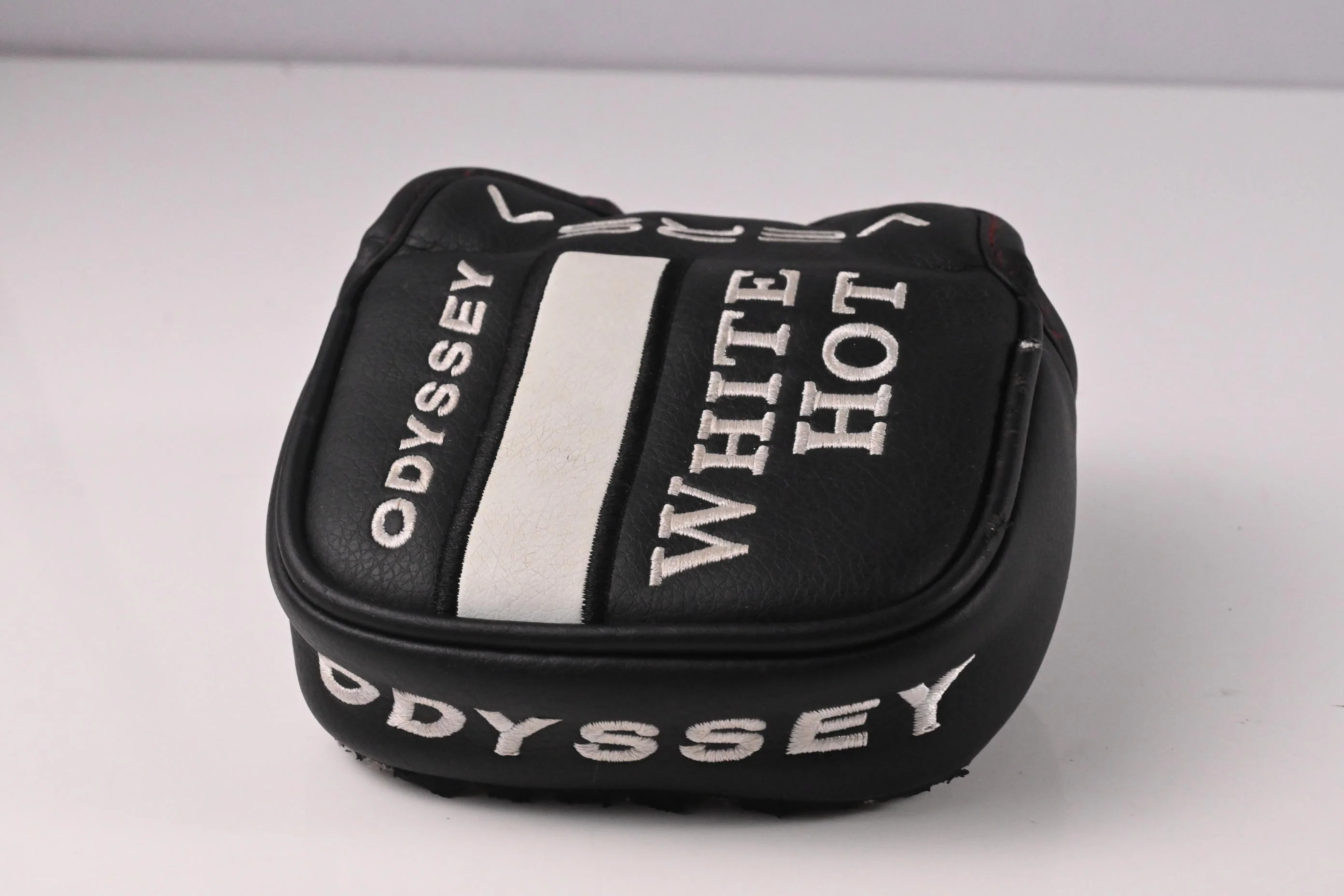 Odyssey White Hot Versa Three T Slant Putter / 35 Inch - Image 9