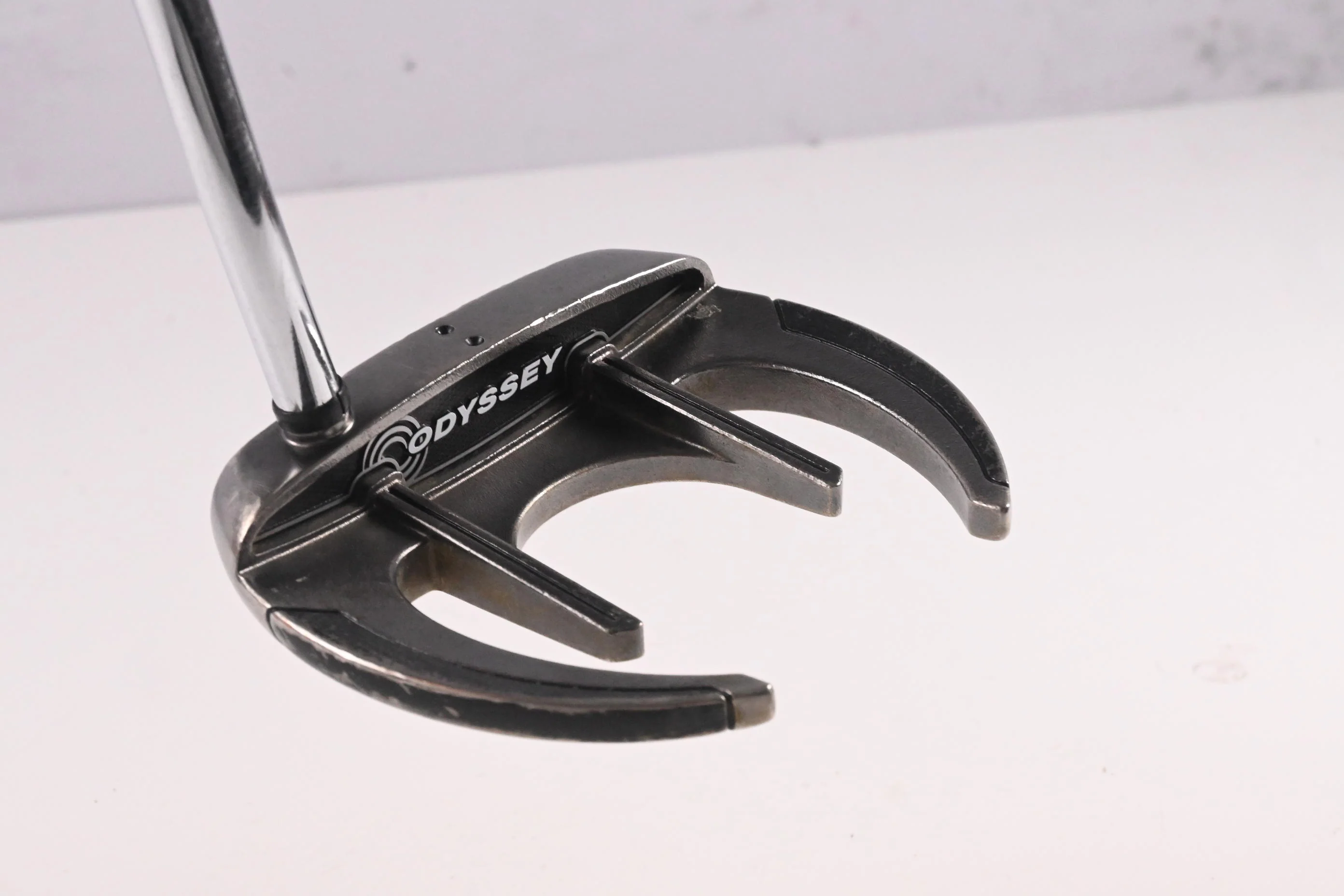 Odyssey White Ice Sabretooth Putter / 33 Inch - Image 3