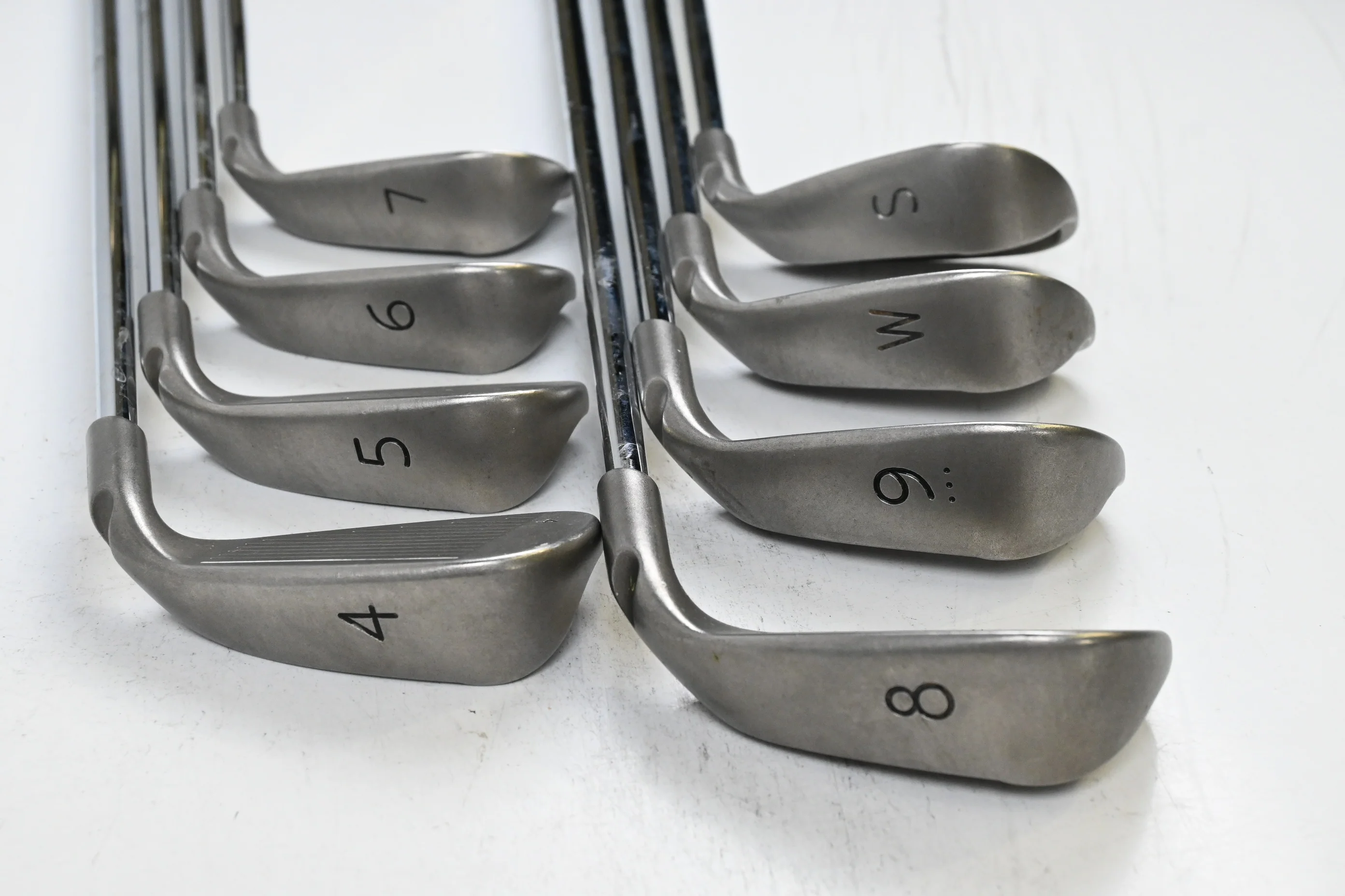 Left Hand Ping G10 Irons / 4-PW+SW / Black Dot / Regular Flex Ping AWT Shafts - Image 4