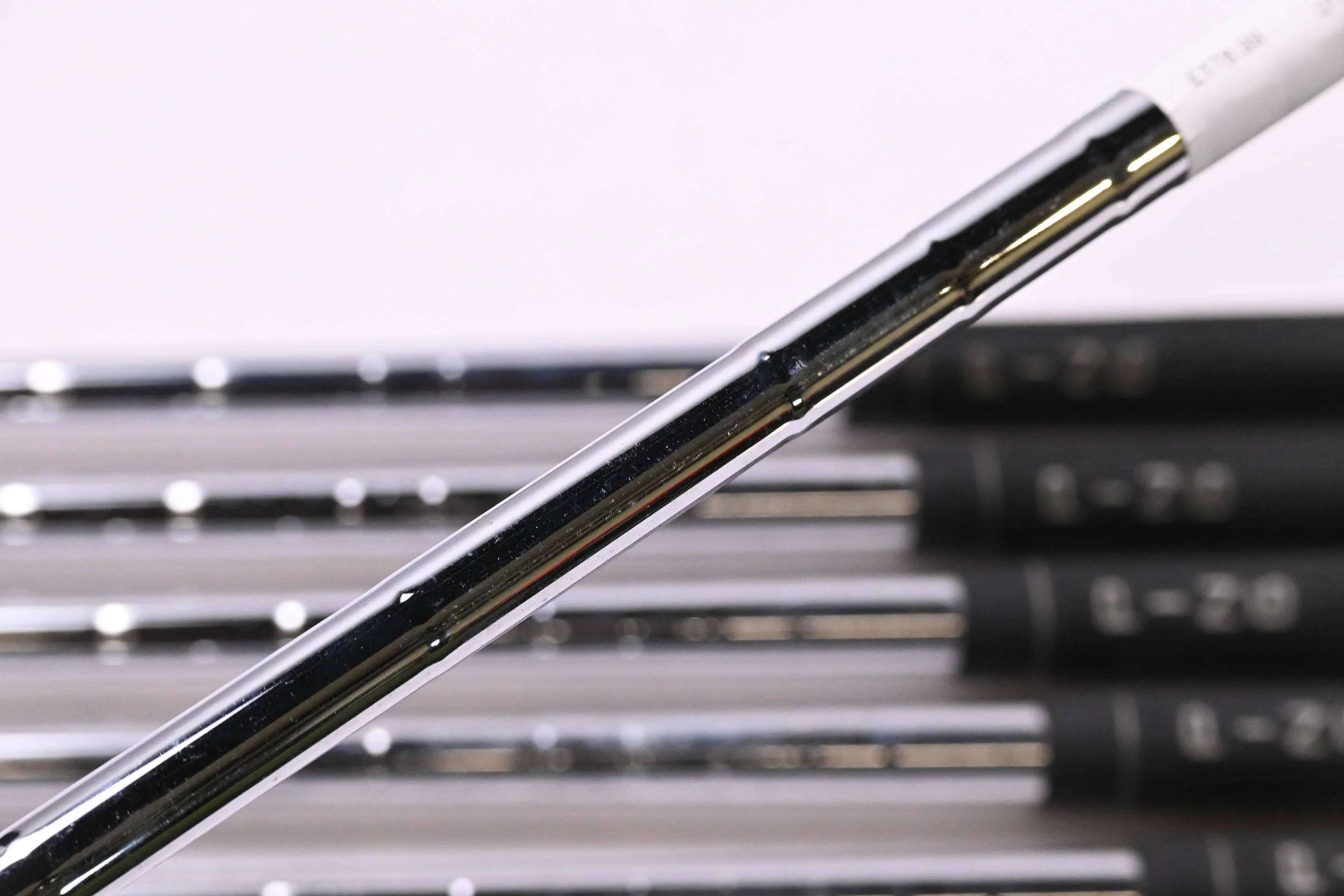 Ping G15 Irons / 5-PW+LW / Black Dot / Regular Flex Ping AWT Shafts - Image 5