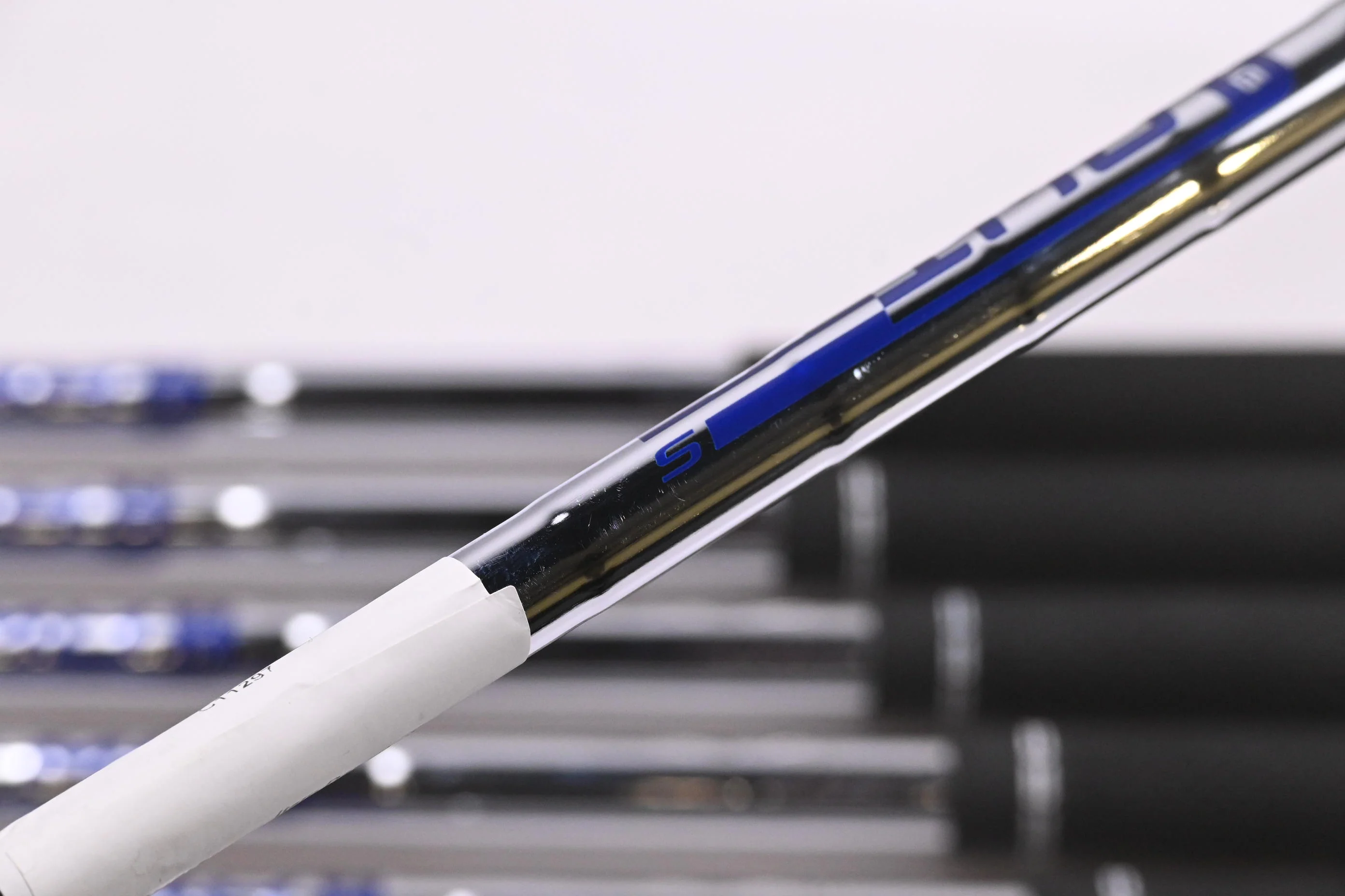 Ping G400 Irons / 5-PW+SW / Black Dot / Stiff Flex Ping AWT 2.0 Shafts - Image 5