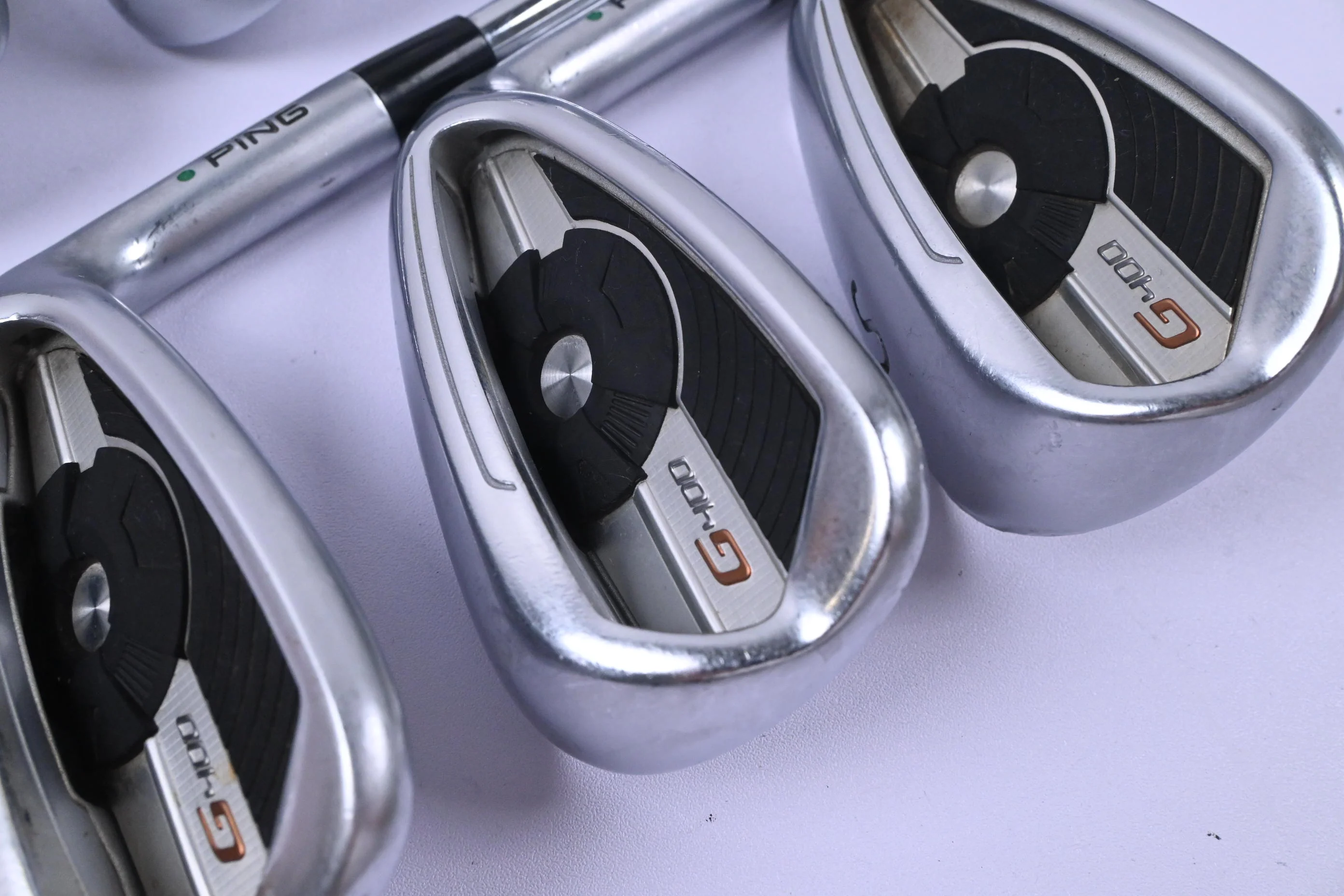 Ping G400 Irons / 7-PW+GW+SW / Green Dot / Regular Flex Ping CFS Shafts
