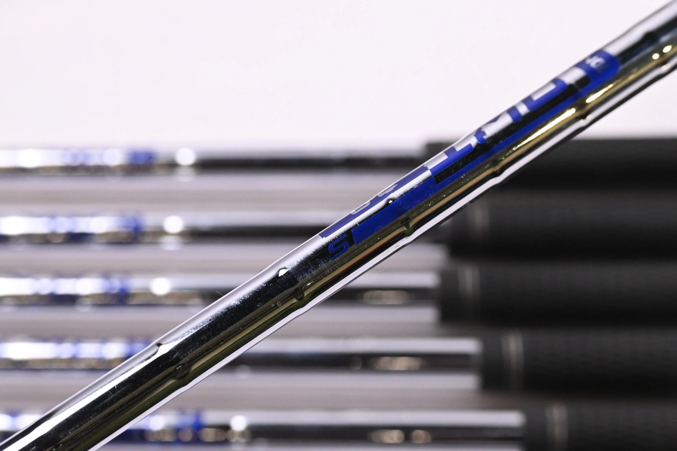 Ping G400 Irons / 5-PW+GW+SW / Silver Dot / Stiff Flex Ping AWT 2.0 Shafts - Image 5