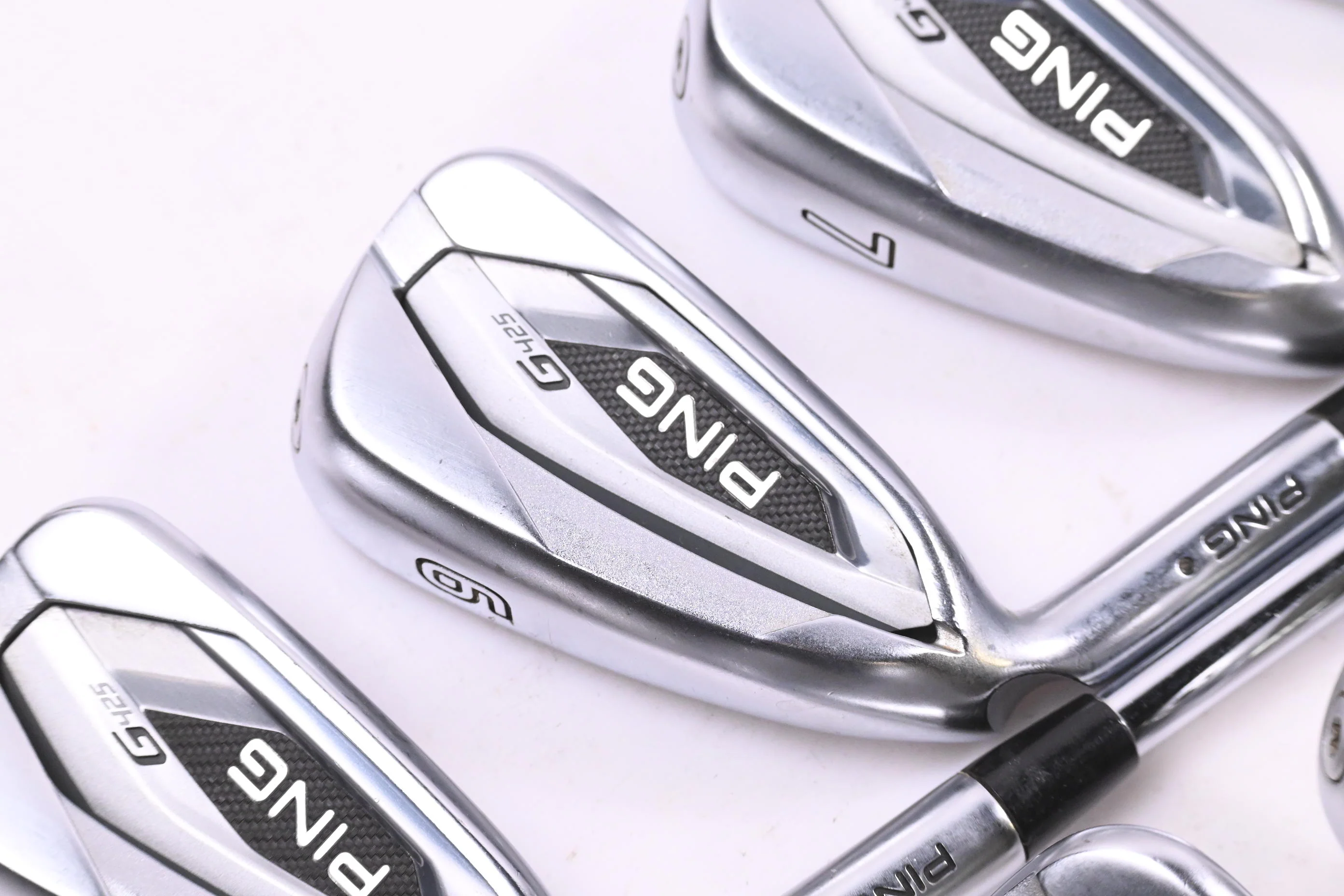 Left Hand Ping G425 Irons / 5-PW+GW+SW+LW / Black Dot / Regular Flex Ping AWT