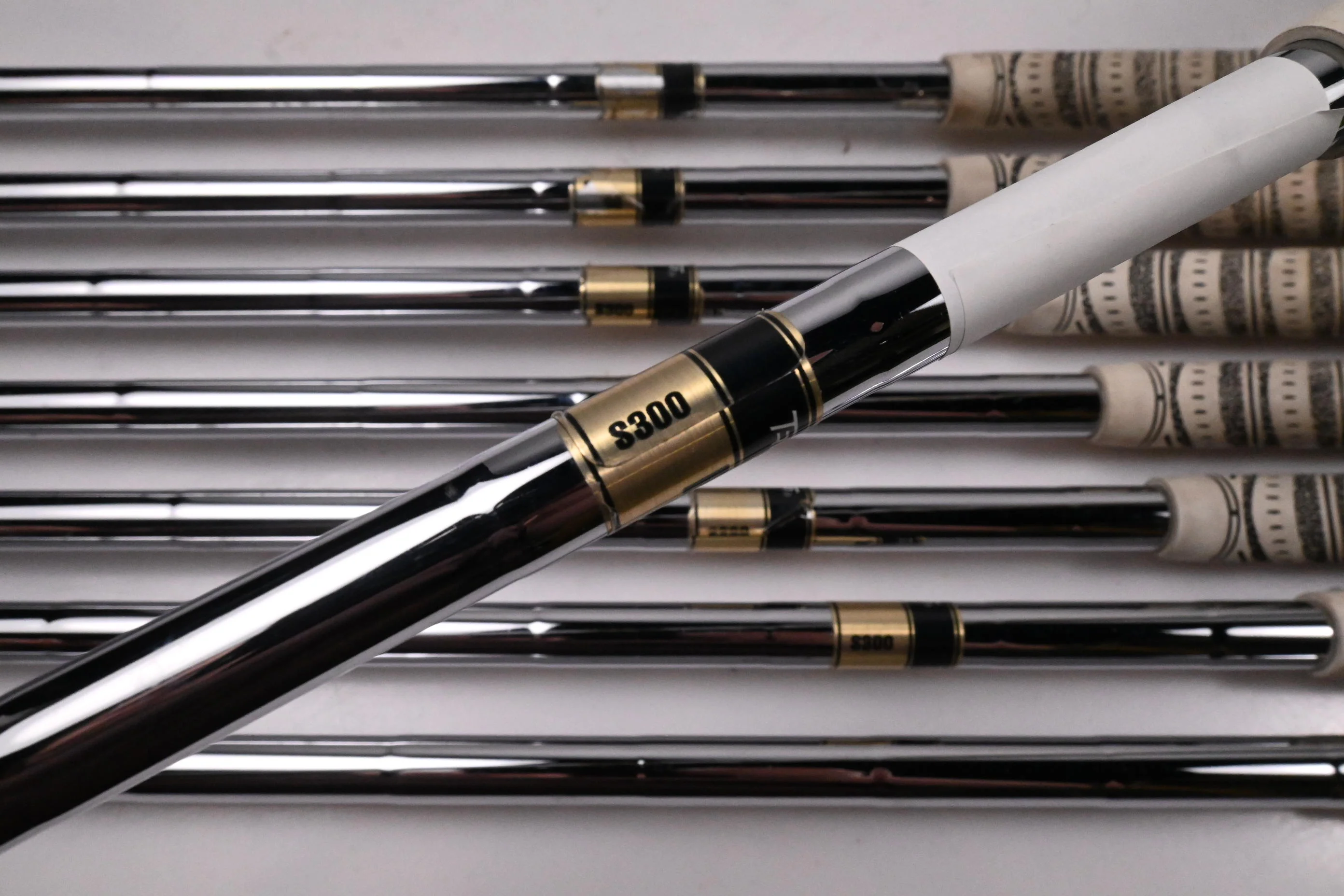 Ping i-Series E1 Irons / 4-PW+GW / Green Dot / Stiff Flex Dynamic Gold S300 - Image 5