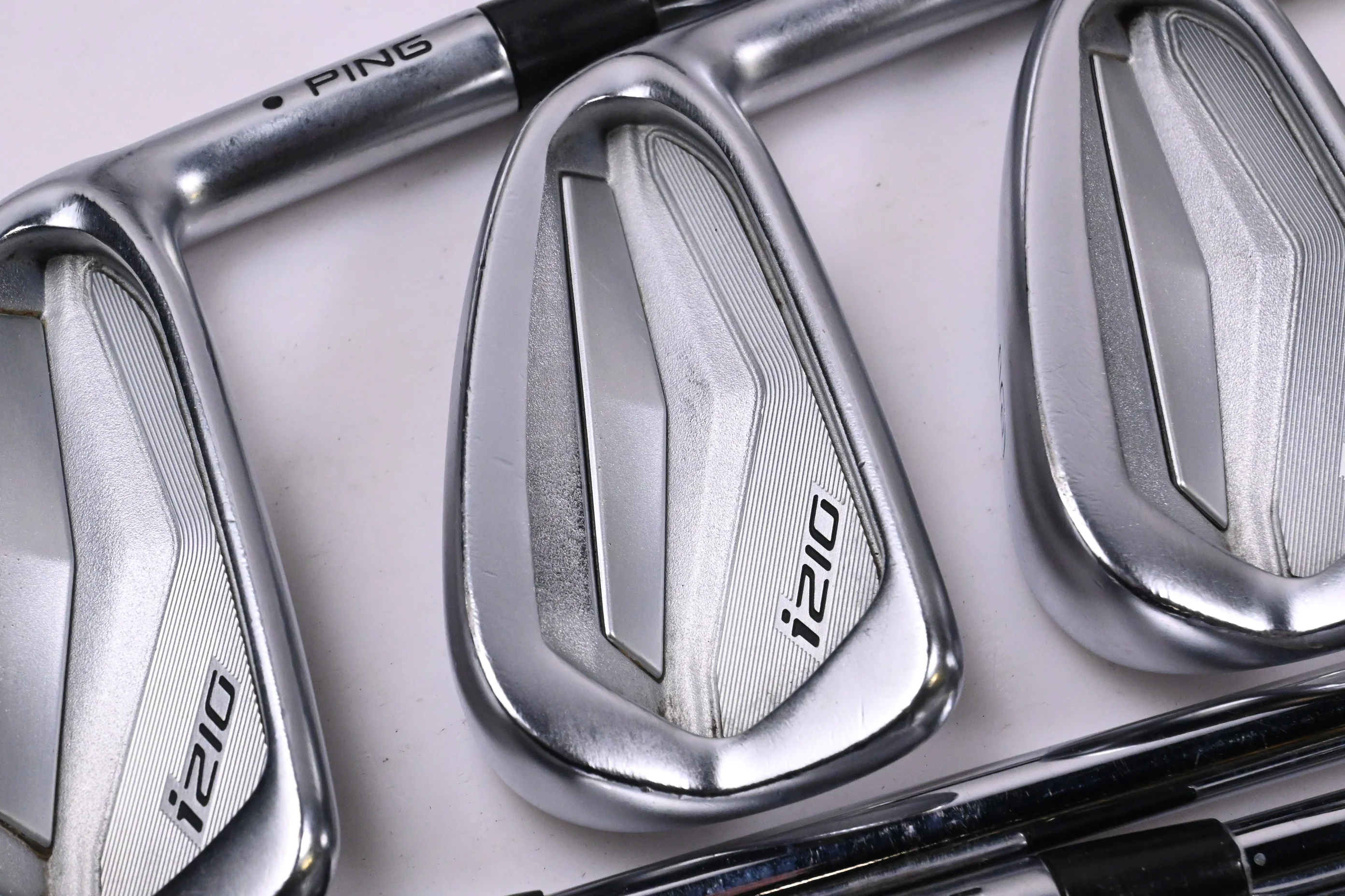 Ping i210 Irons / 4-PW / Black Dot / Stiff Flex Ping AWT 2.0 Shafts