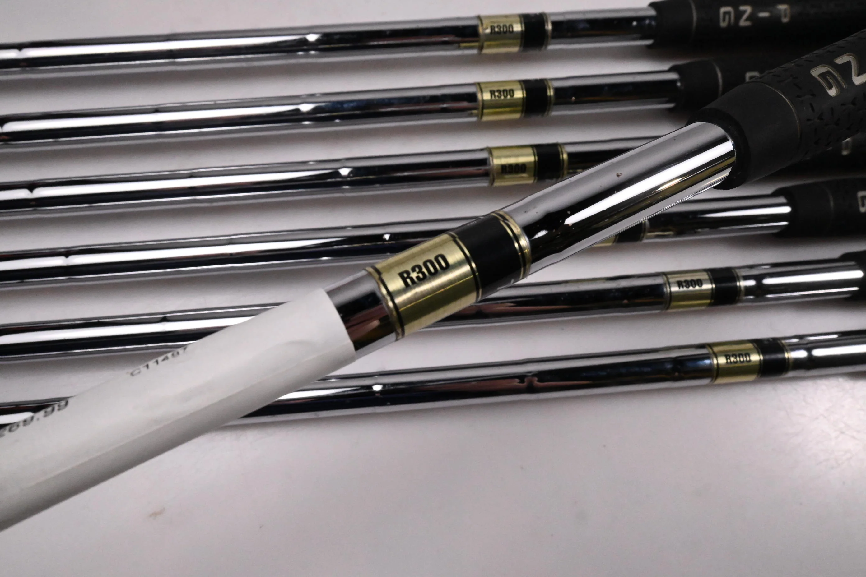 Ping i25 Irons / 4-PW / White Dot / Regular Flex Dynamic Gold R300 Shafts - Image 5