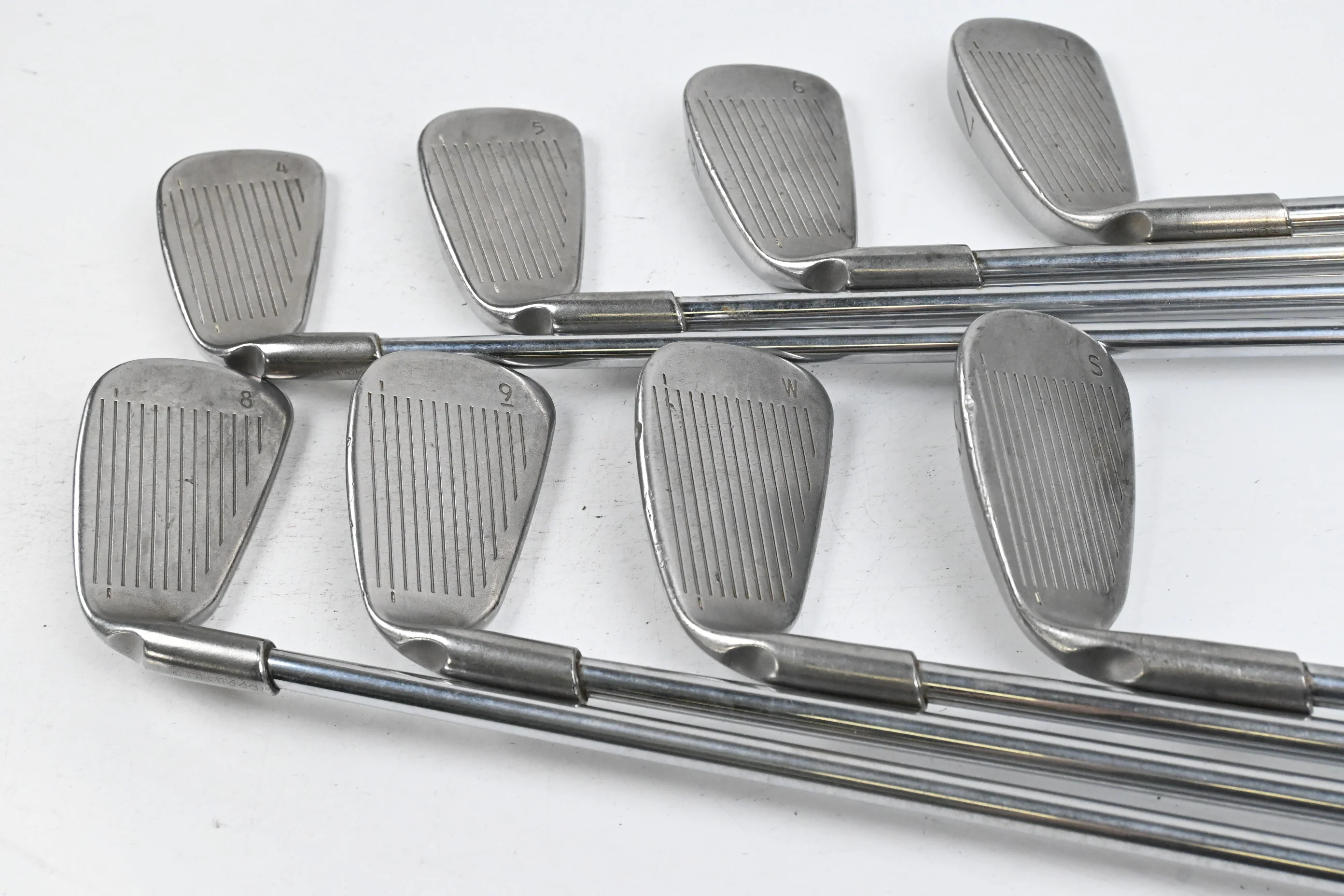 Ping i3 Irons / 4-PW+SW / Maroon Dot / Regular Flex Steel Shafts - Image 3