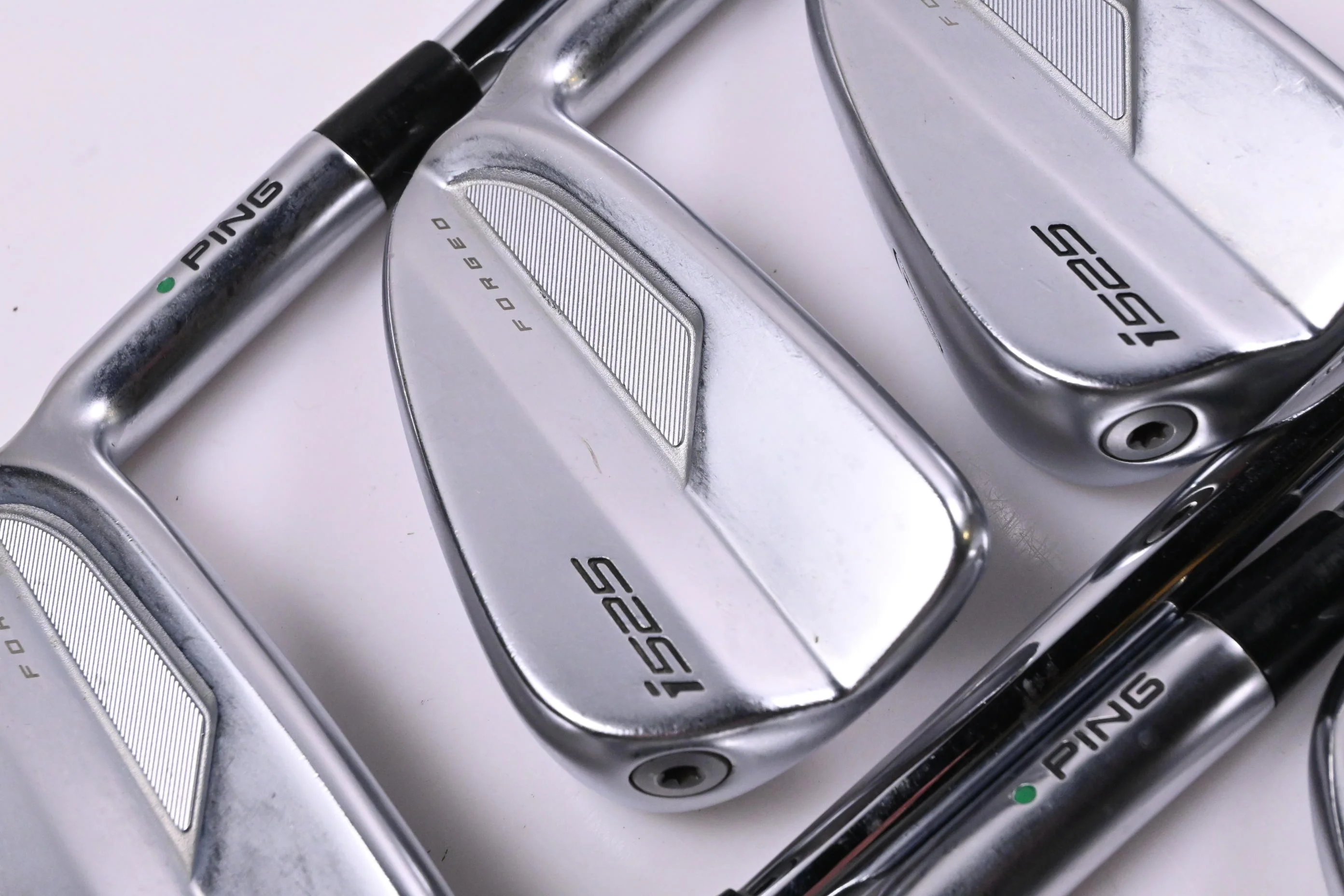 Ping i525 Irons / 5-PW+GW / Green Dot / Regular Flex Dynamic Gold 105 R300
