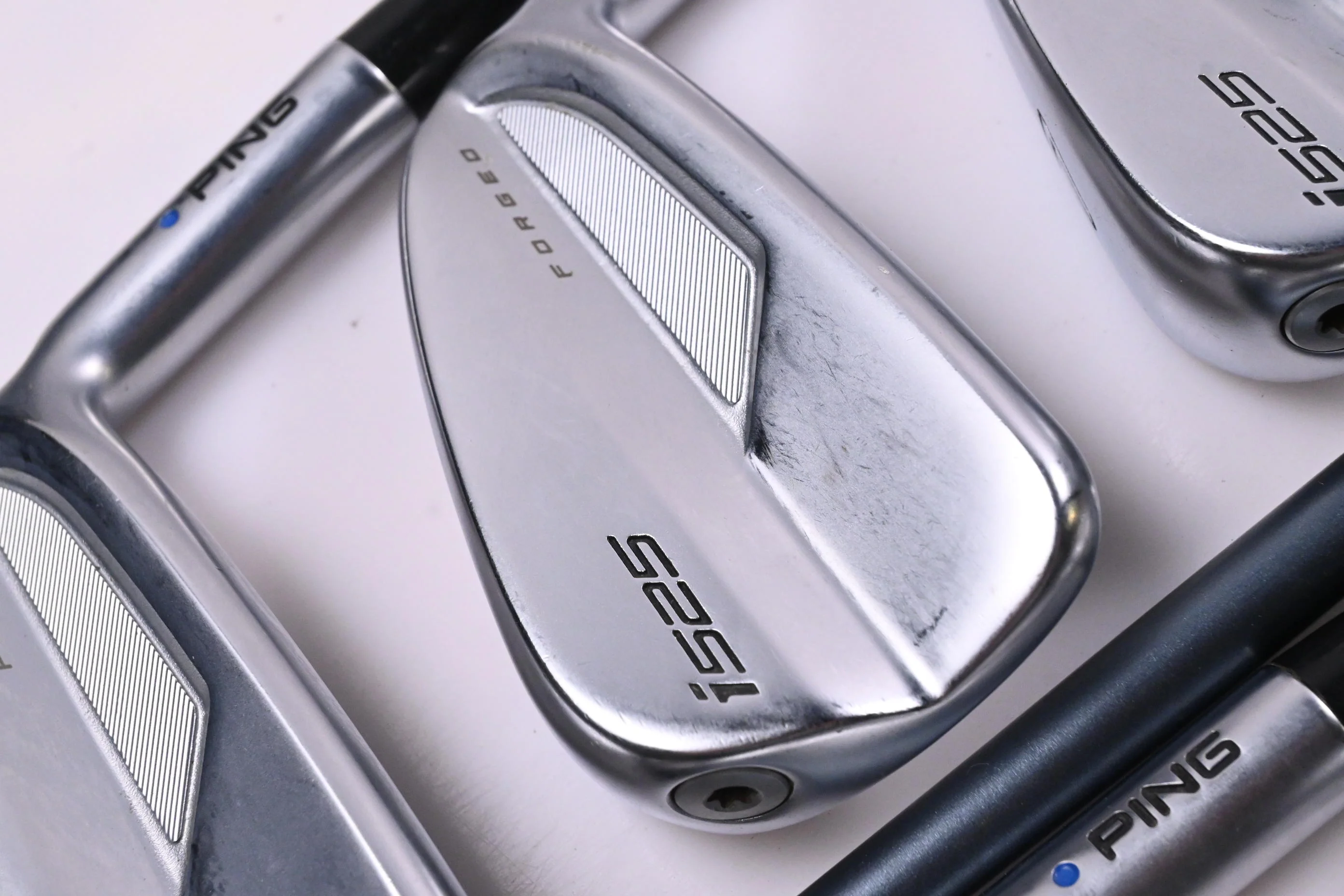 Ping i525 Irons / 5-PW+GW / Blue Dot / Regular Flex Ping Alta CB Slate Shafts