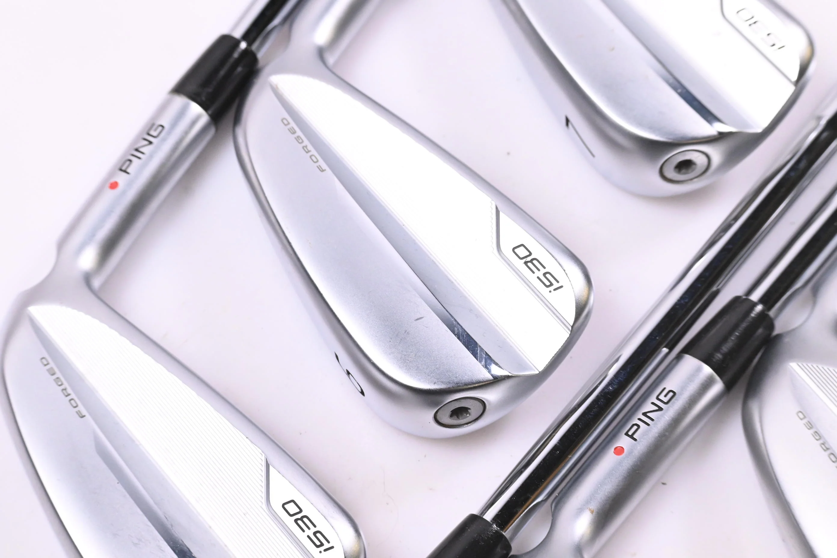 Ping i530 Irons / 5-PW+GW / Red Dot / Stiff Flex Dynamic Gold Mid 115 S300