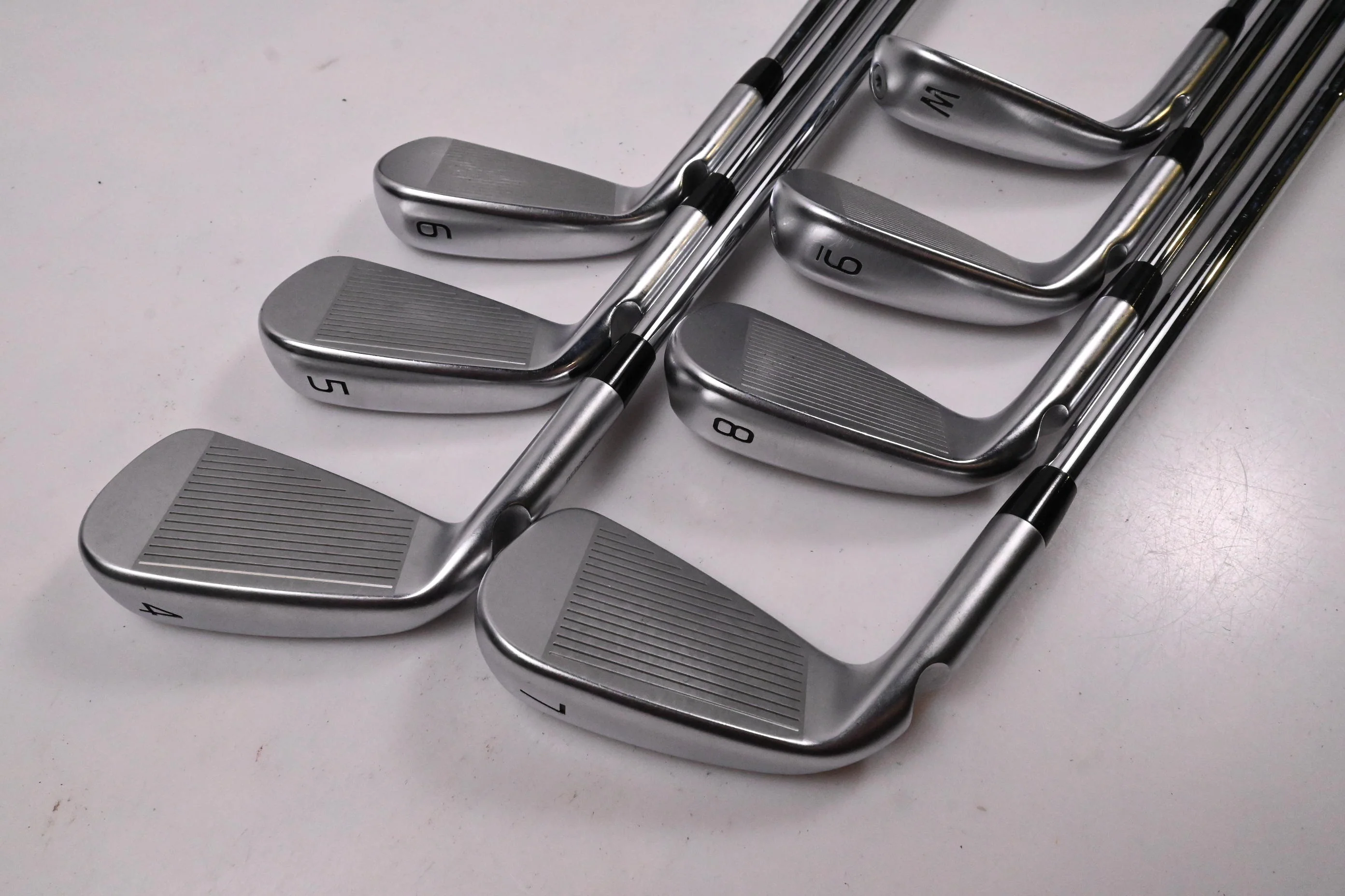 Ping i530 Irons / 4-PW / White Dot / Stiff Flex Dynamic Gold 120 S300 Shafts - Image 4