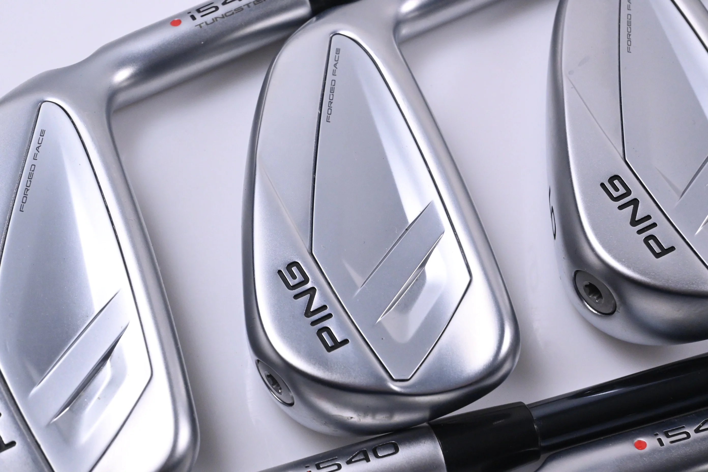 Ping i540 Irons / 4-PW+UW / Red Dot / Stiff Flex UST Mamiya Recoil DART 75