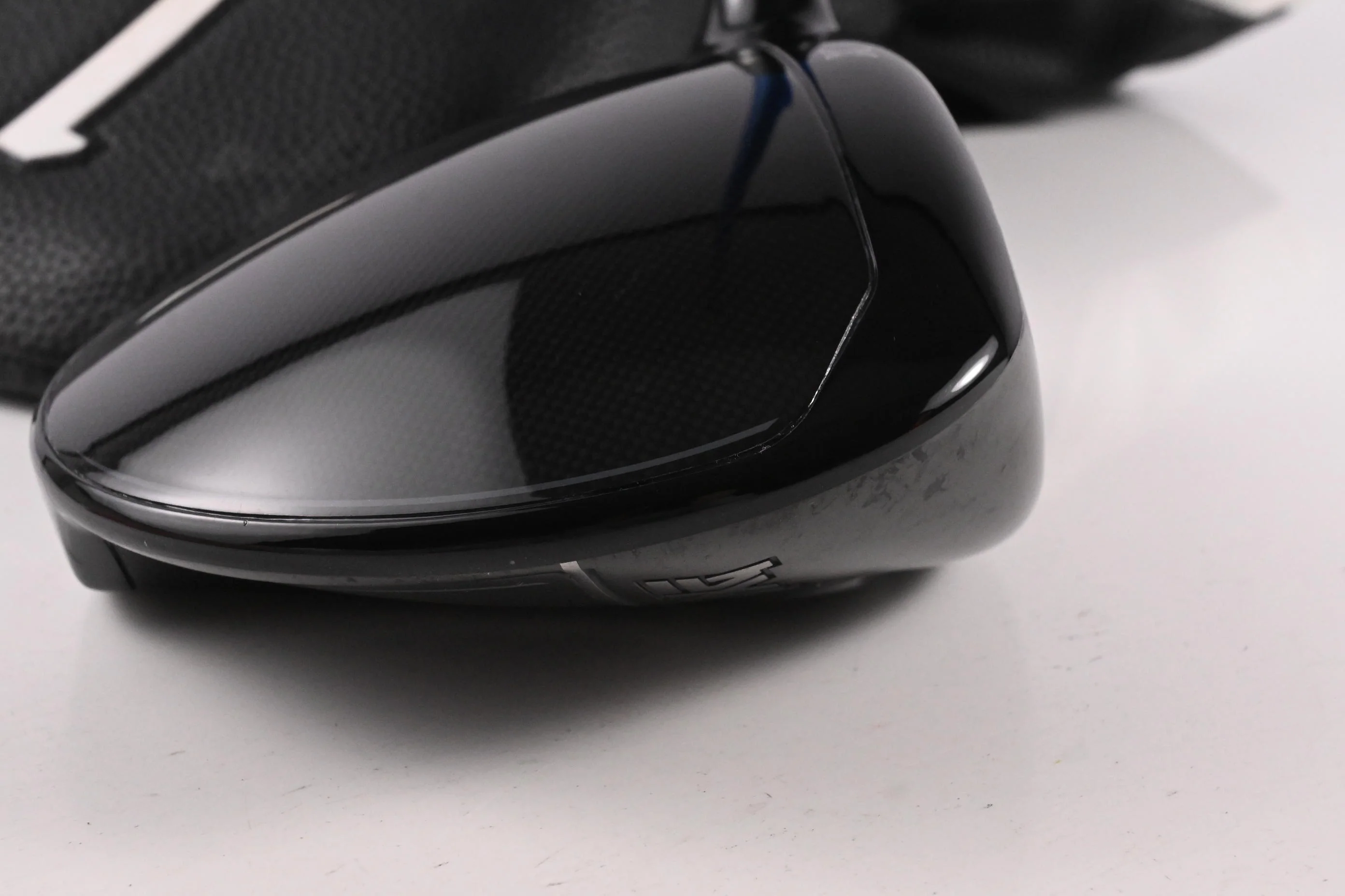 PXG Lightning Max 10K+ Driver / 10.5 Degree / Regular Flex Denali Frost Blue 60 - Image 3