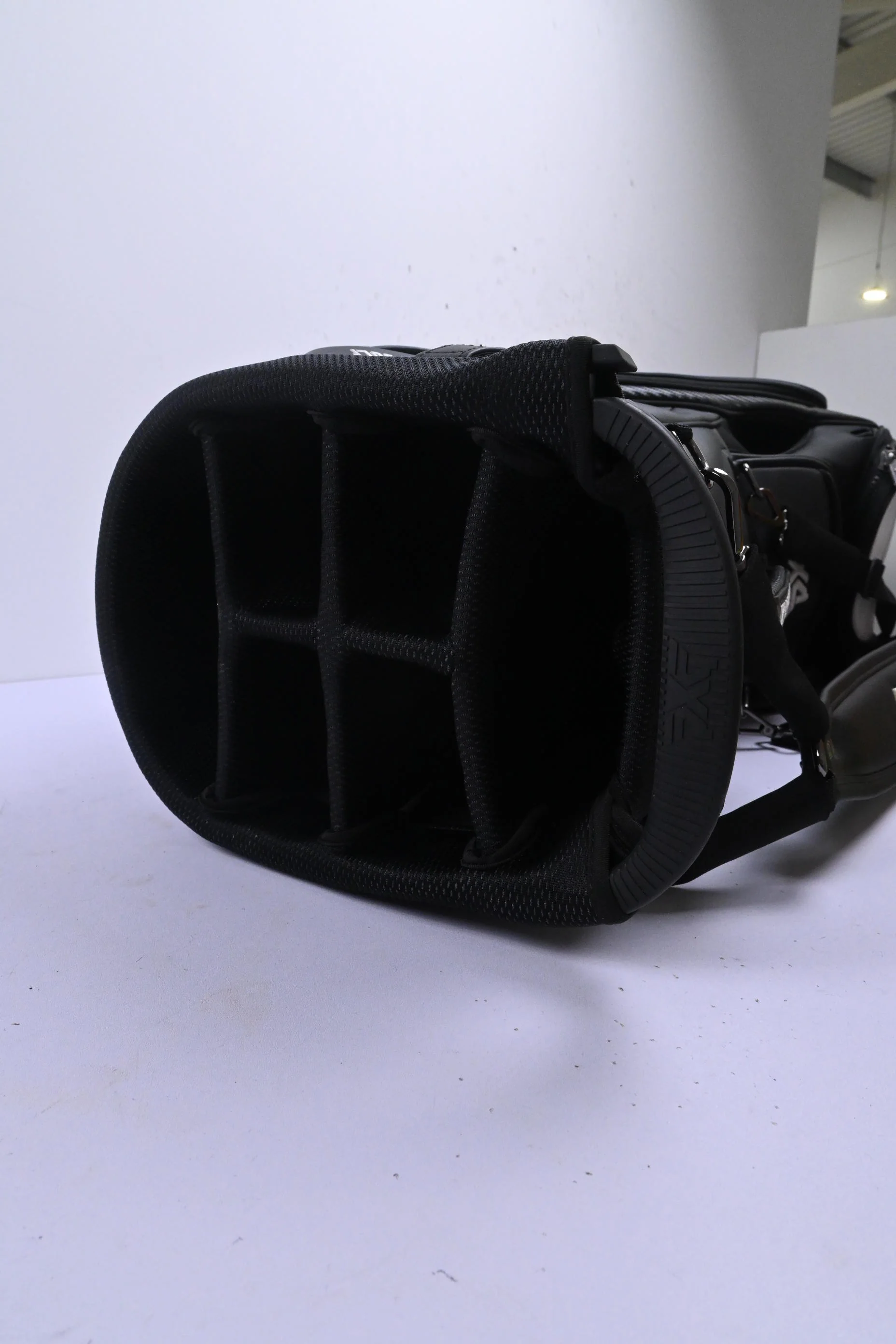 PXG Stand Bag / 6-Way Divider / Black & White - Image 5