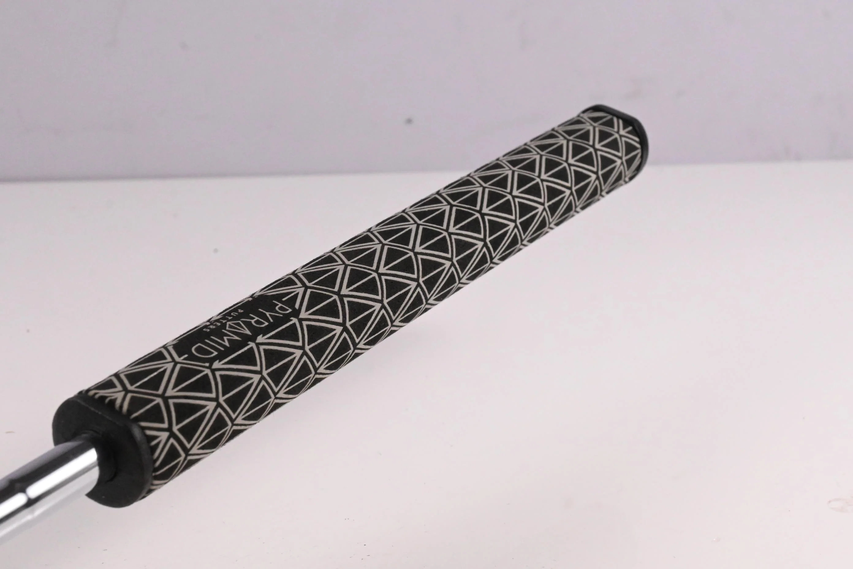 Pyramid Aztec Series  AZ-1  Putter / 33 Inch - Image 7