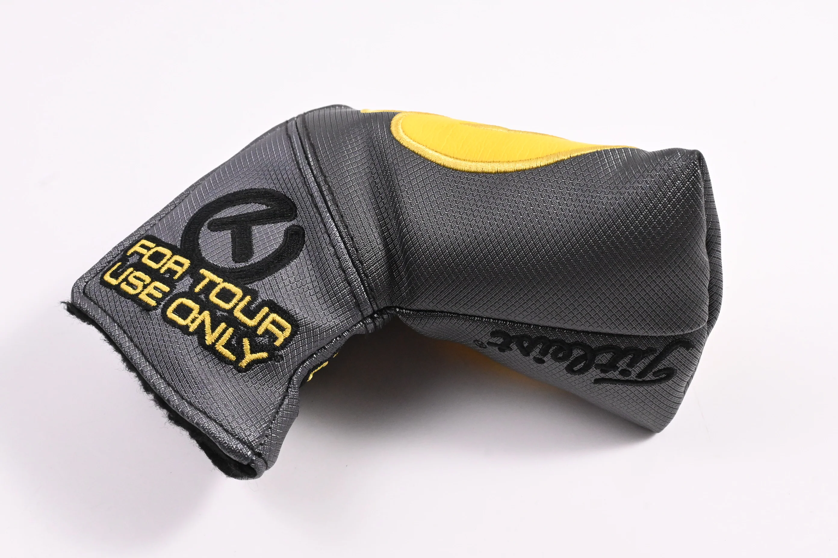 Scotty Cameron Circle T Industrial / Putter Headcover / Mid Mallet / Grey - Image 3