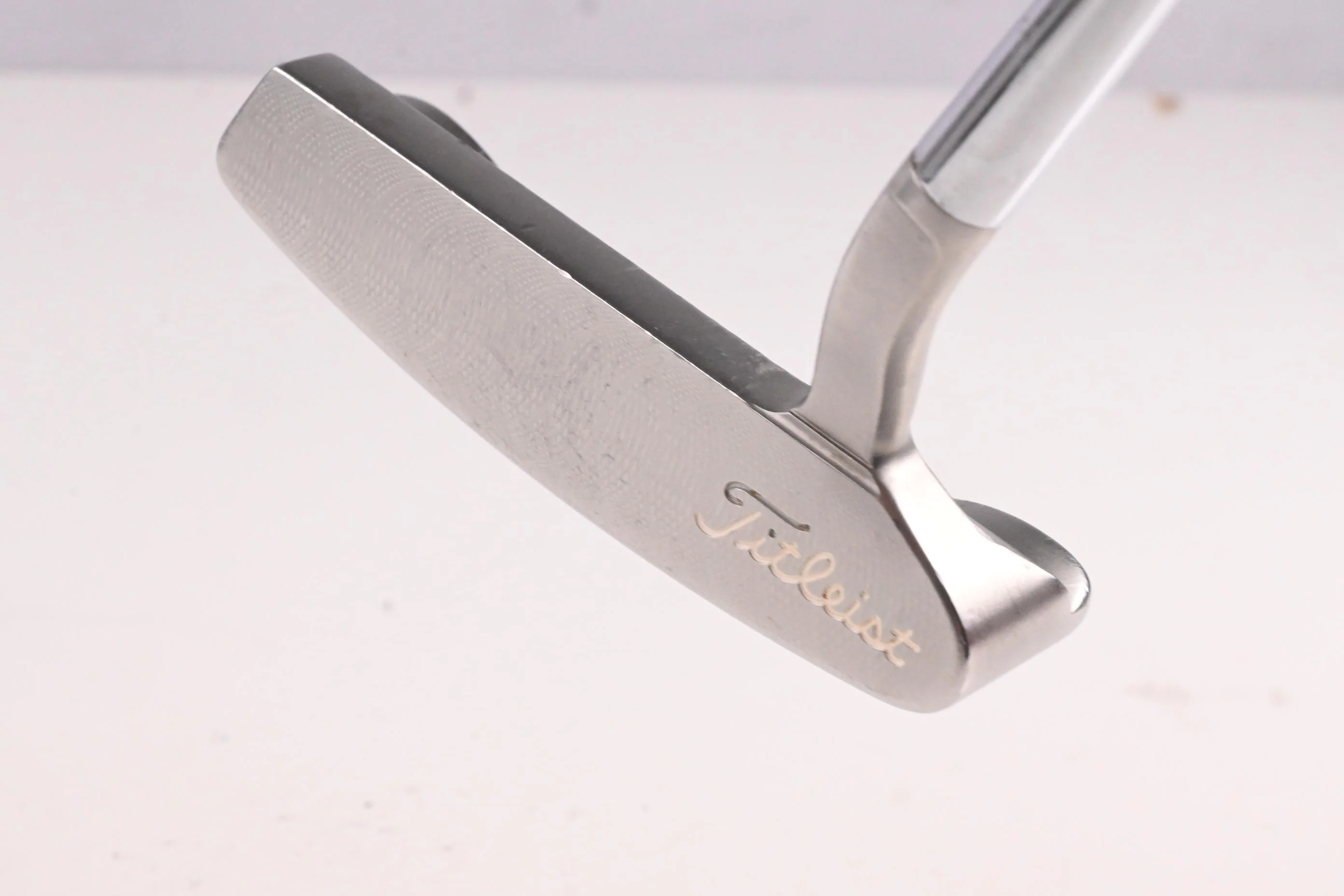 Scotty Cameron Studio Stainless Newport Beach 1.5 Putter / 33 Inch - Image 2