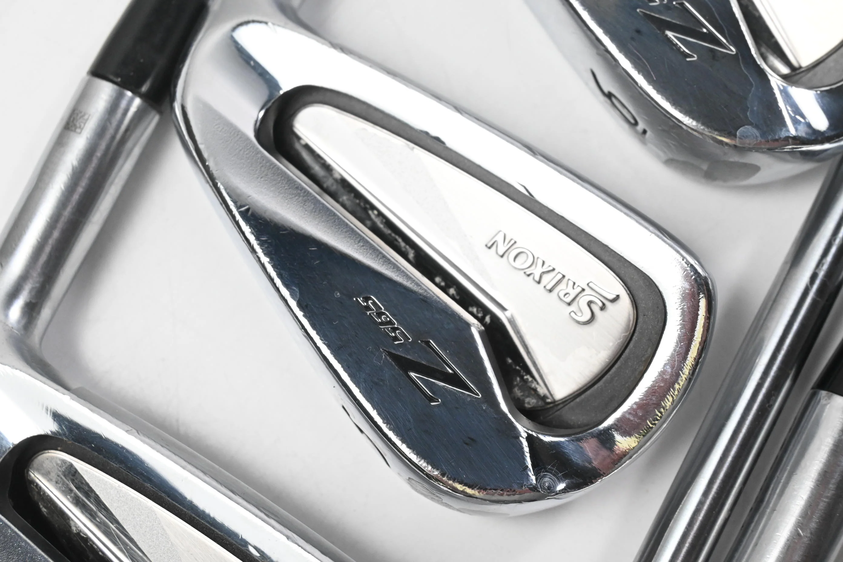 Srixon Z-565 Irons / 4-PW / Regular Flex Project X PXi Shafts