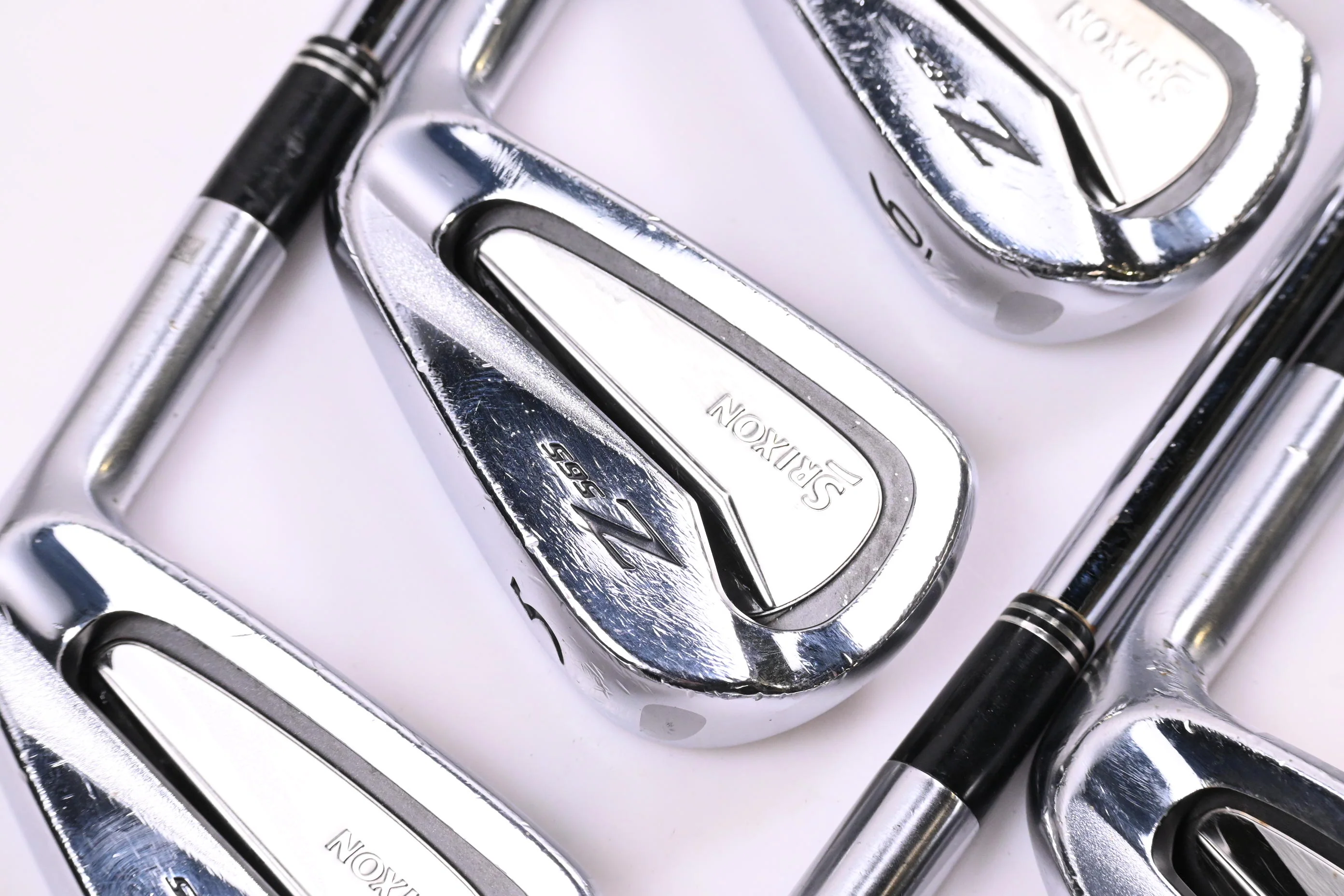 Srixon Z-565 Irons / 4-PW+GW / Regular Flex N.S.Pro Modus³ Tour 105 Shafts