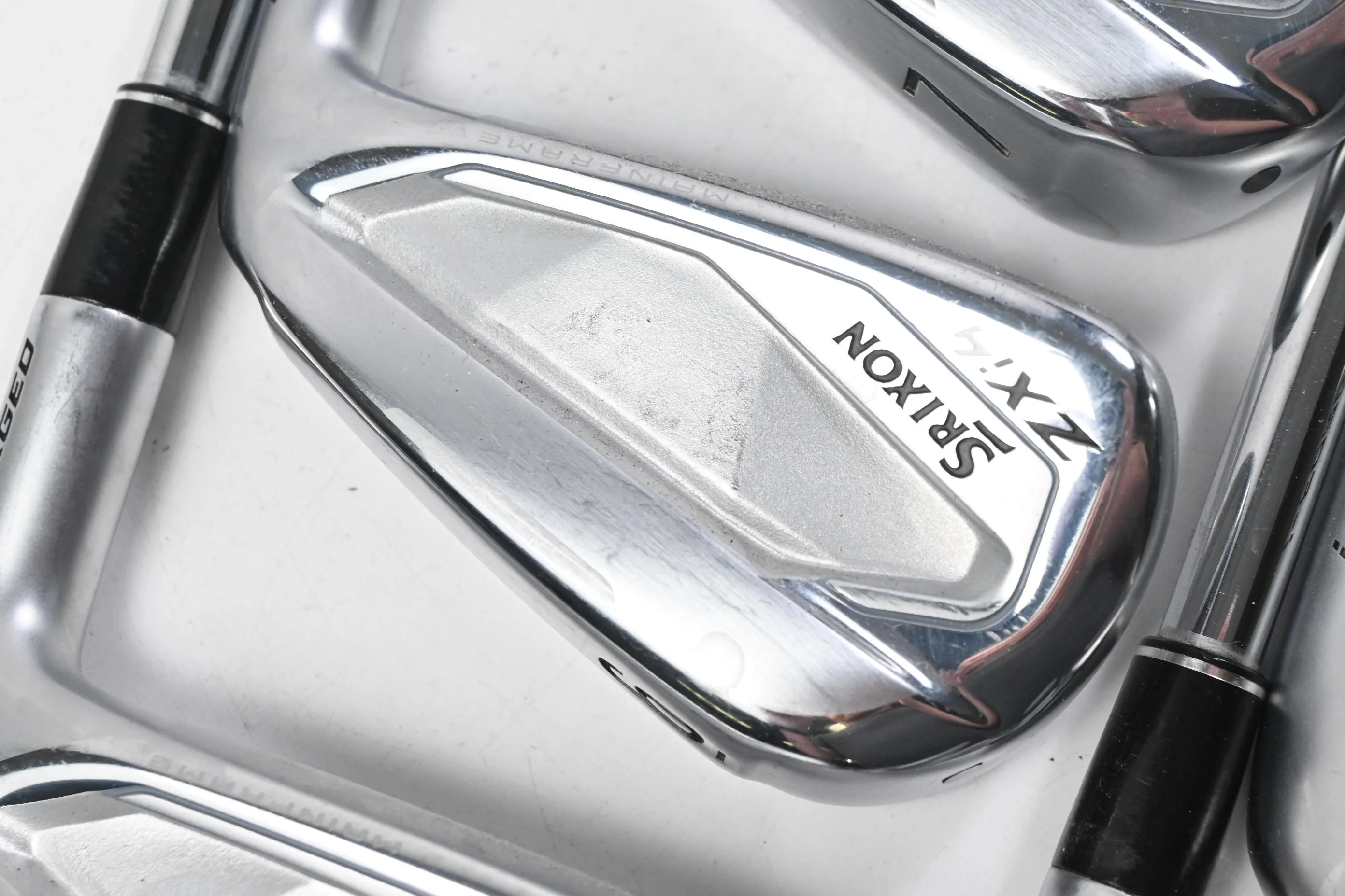 Srixon ZXi4 Irons / 5-PW / Stiff Flex Dynamic Gold Mid S300 115 Shafts