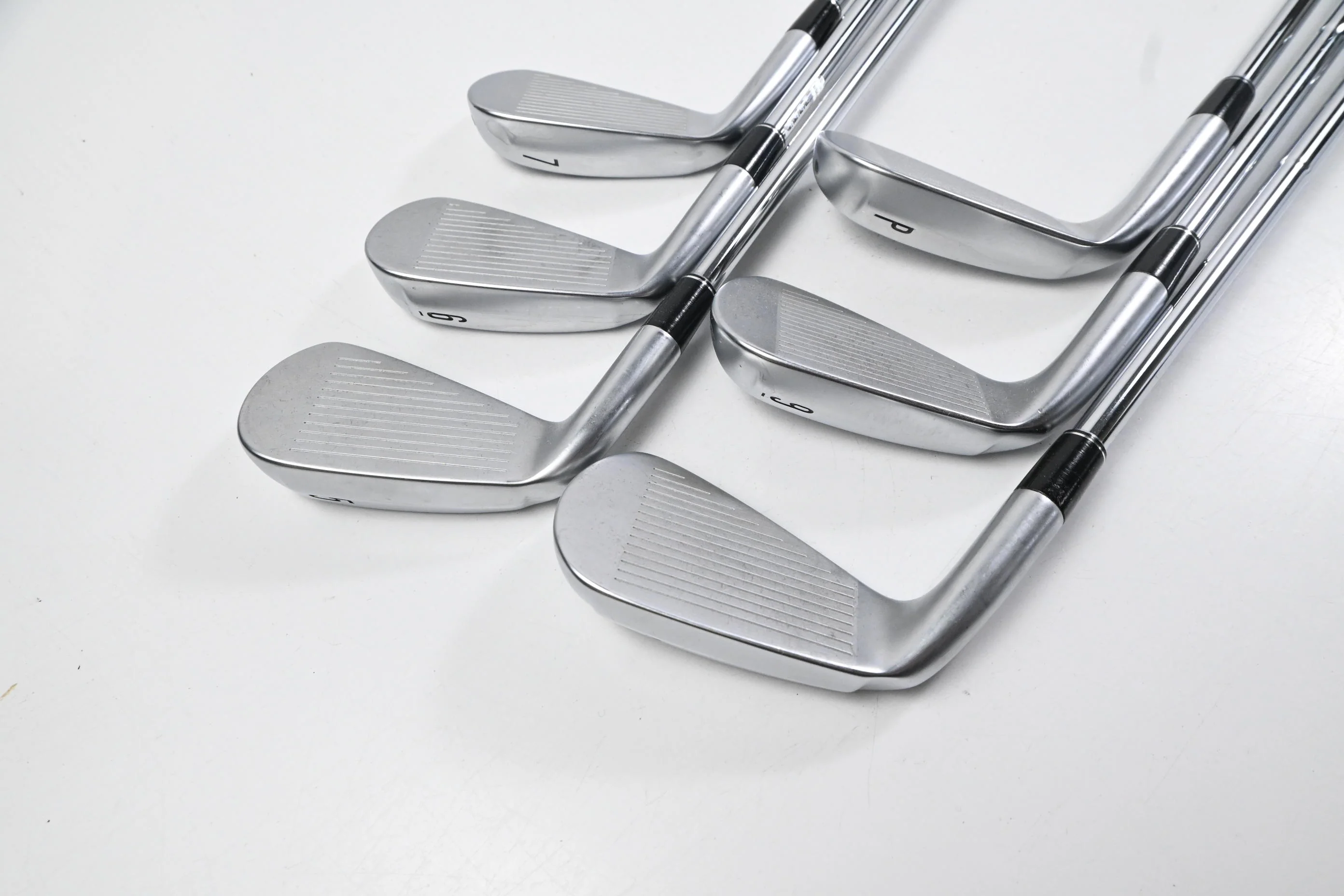 Srixon ZXi4 Irons / 5-PW / Stiff Flex Dynamic Gold Mid S300 115 Shafts - Image 4