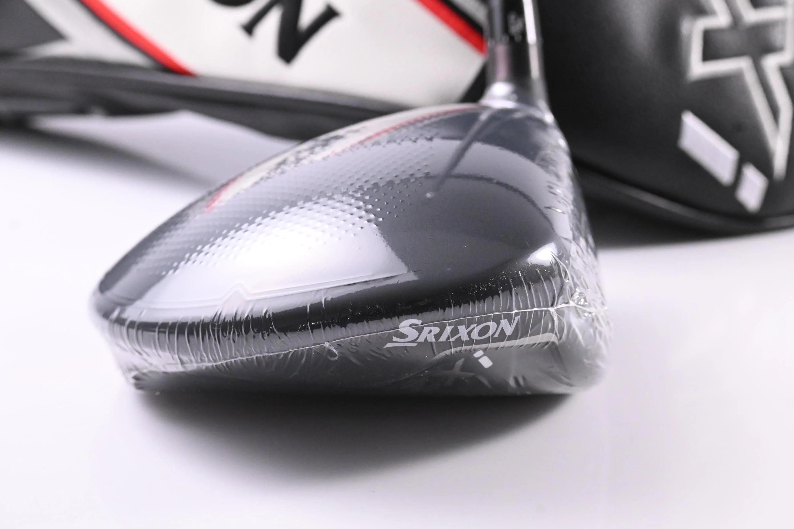 Srixon ZXi Driver / 10.5 Degree / Stiff Flex HZRDUS Black Gen 5 60 Shaft - Image 3