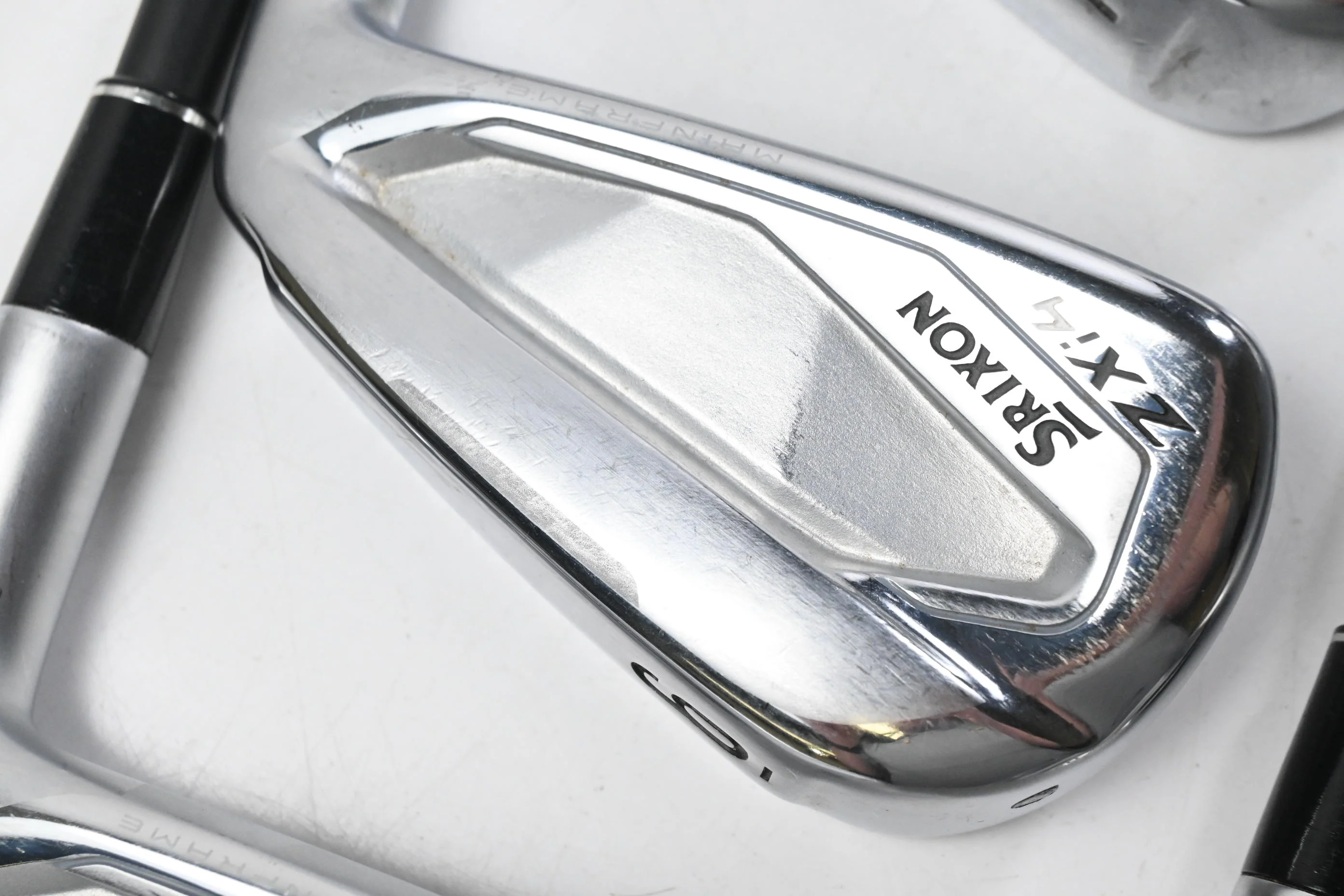 Srixon ZXi4 Irons / 5-PW / Regular Flex KBS TGI 60 Shafts