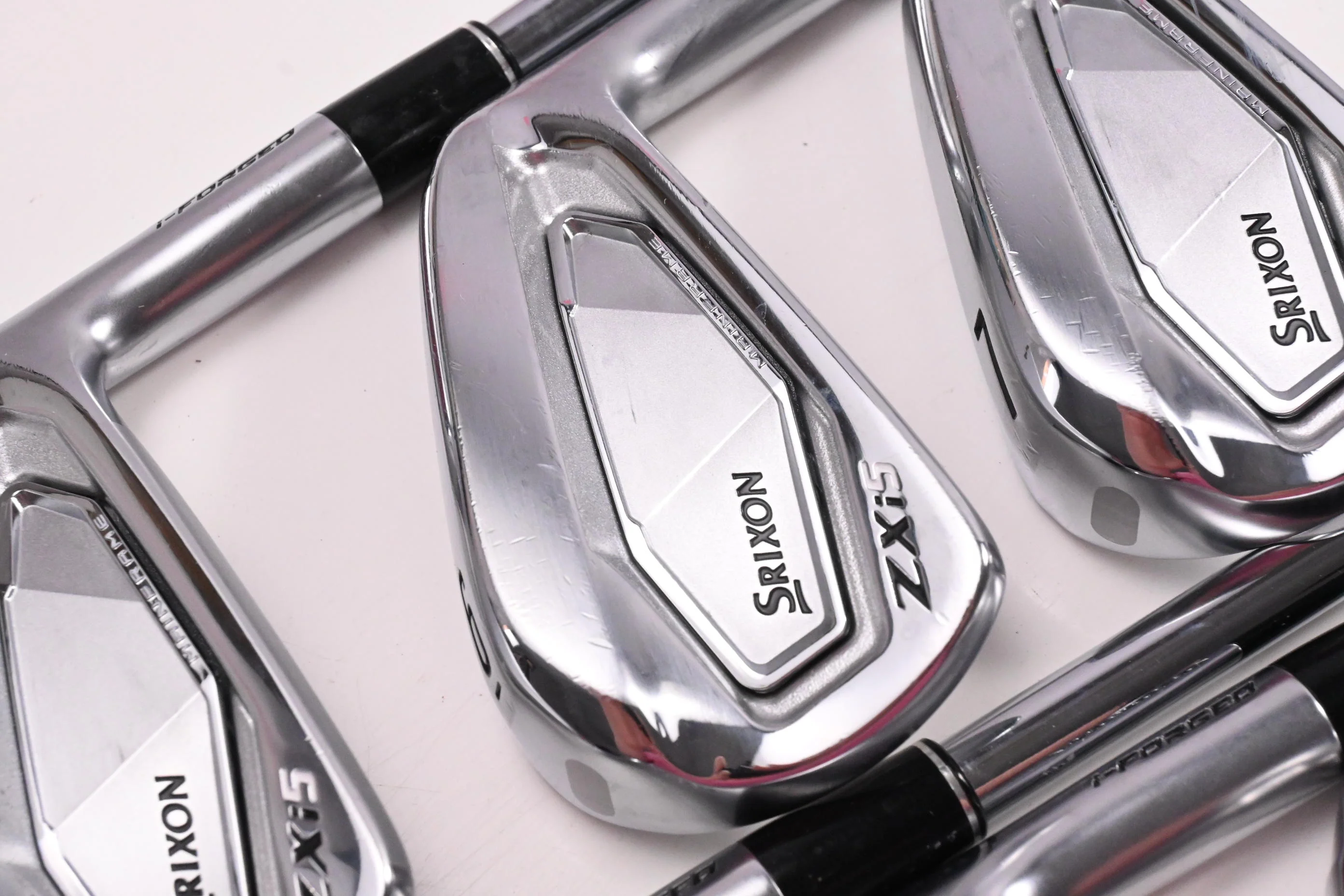 Srixon ZXi5 Irons / 5-PW / Regular Flex Dynamic Gold Mid 100 R300 Shafts
